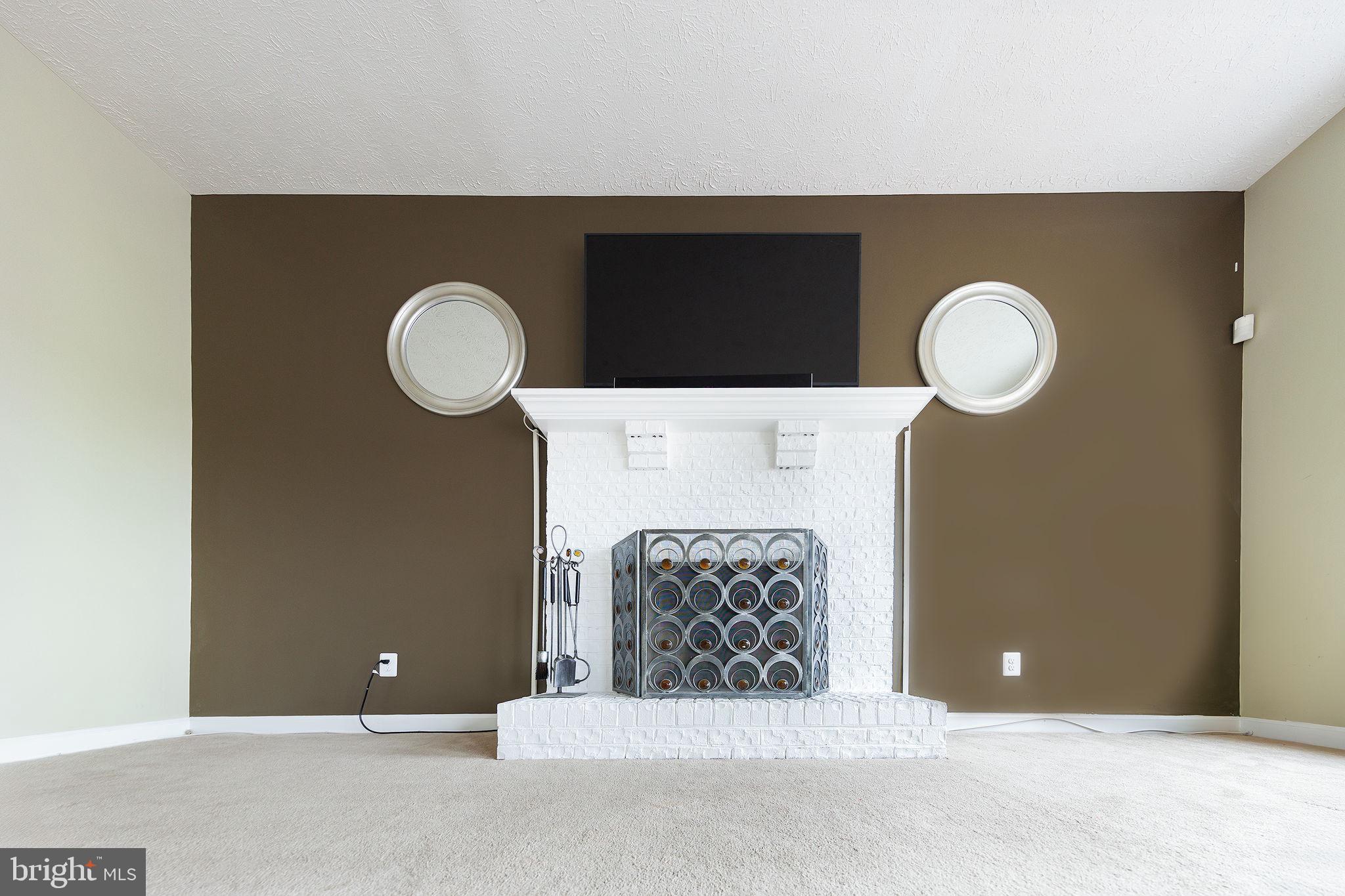 ARAGONA VILLAGE - Residential