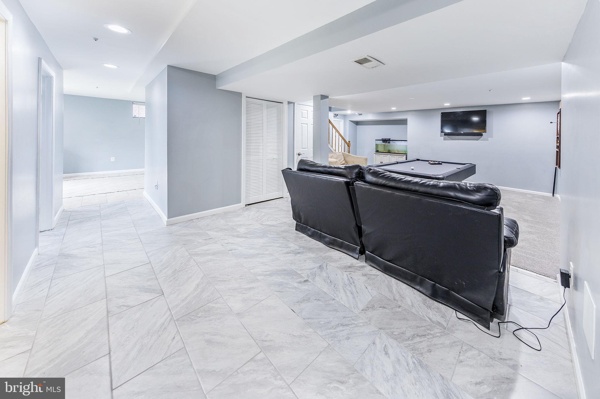 ARAGONA VILLAGE - Residential