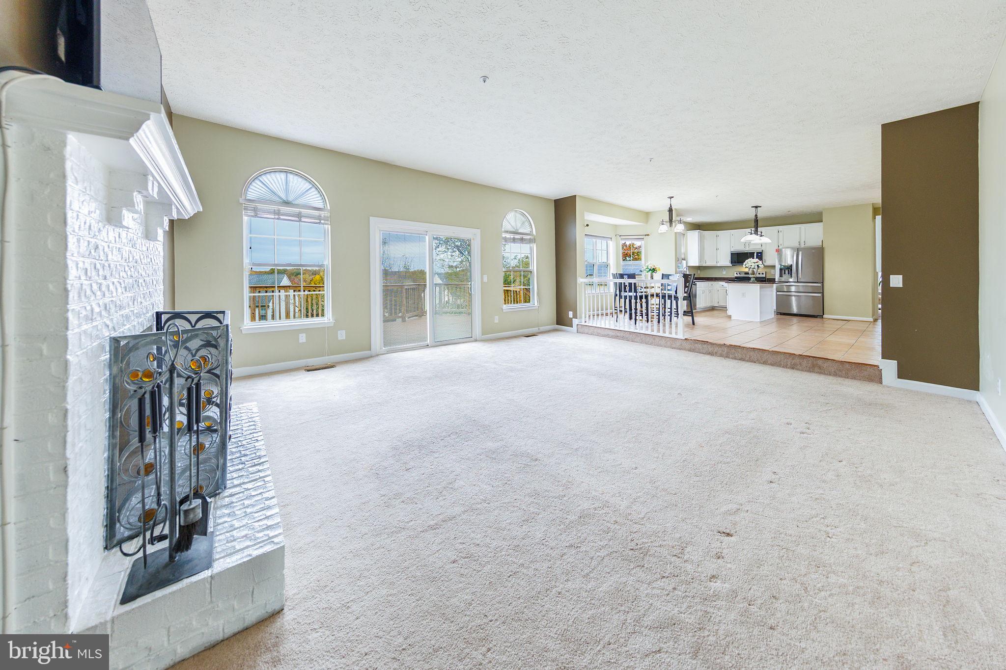 ARAGONA VILLAGE - Residential