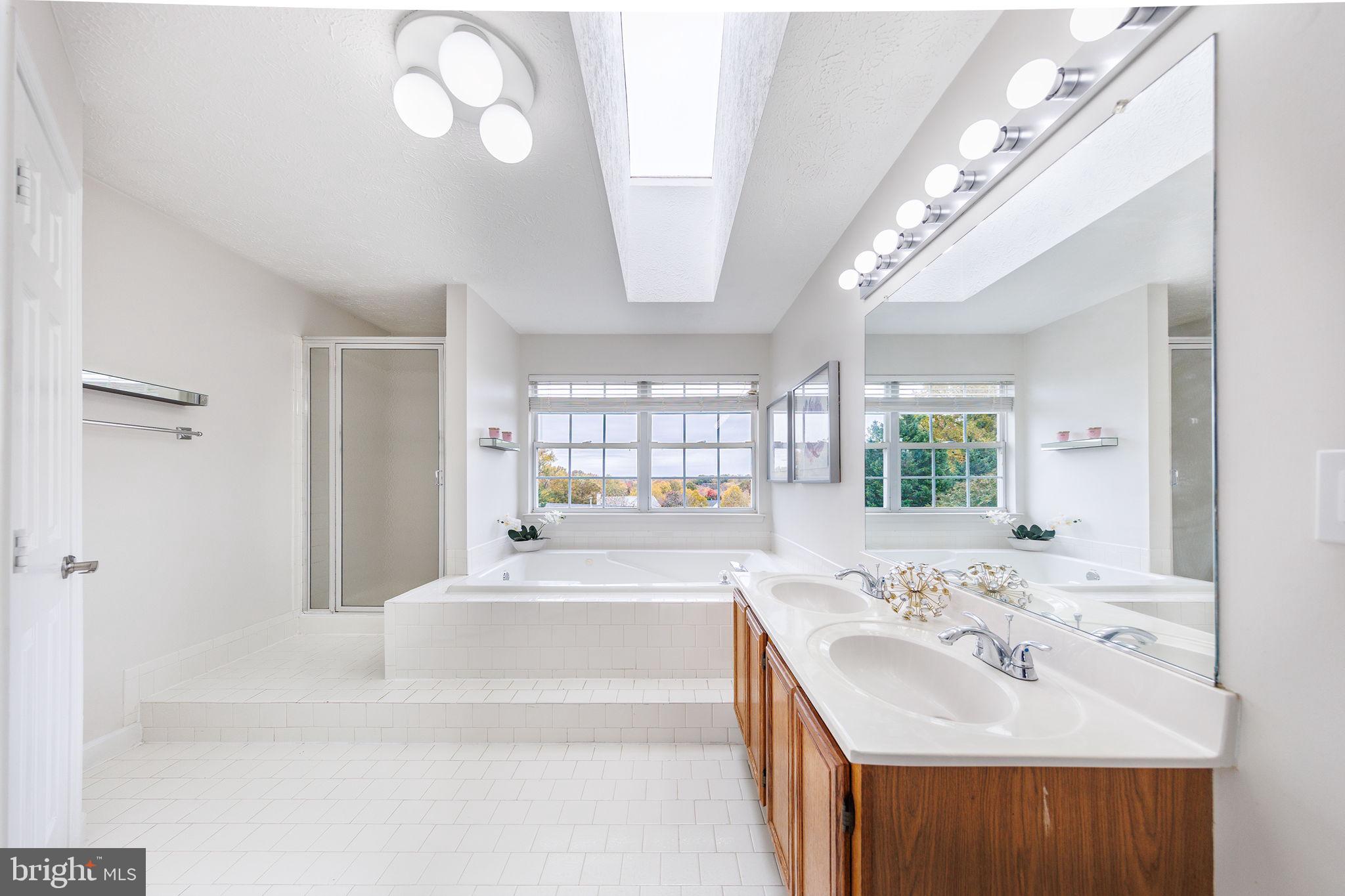 ARAGONA VILLAGE - Residential