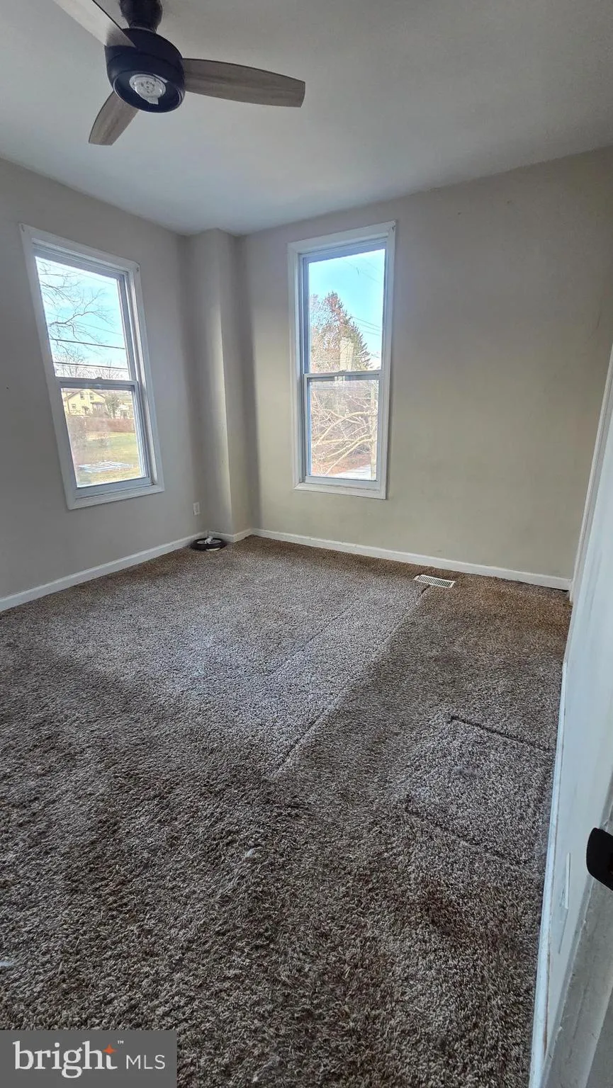 York, Pennsylvania 17408, United States, 4 Bedrooms Bedrooms, ,2 BathroomsBathrooms,Residential,Active,254530