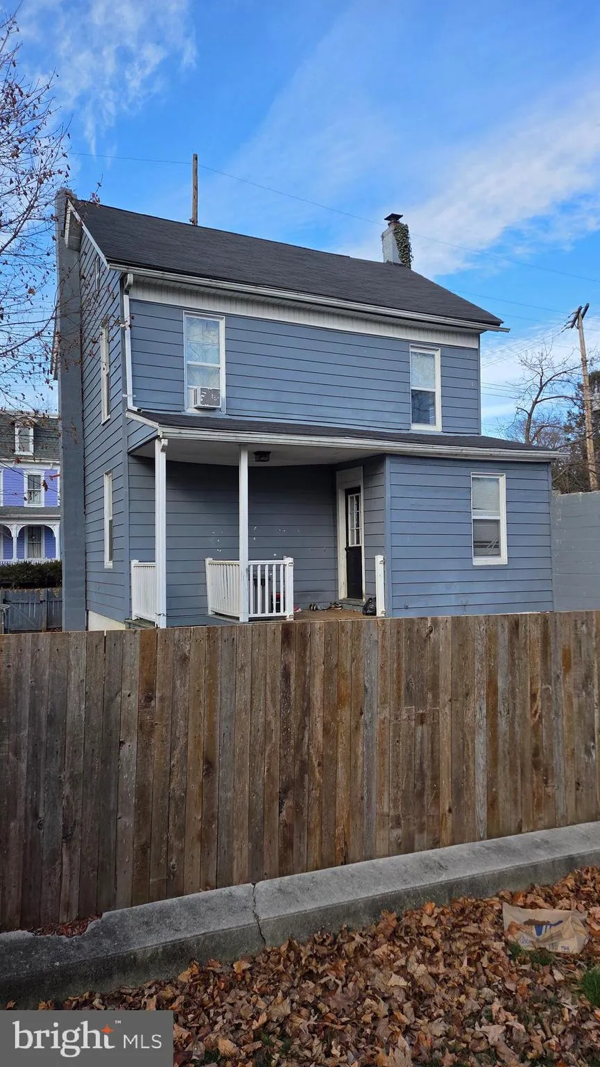 York, Pennsylvania 17408, United States, 4 Bedrooms Bedrooms, ,2 BathroomsBathrooms,Residential,Active,254530