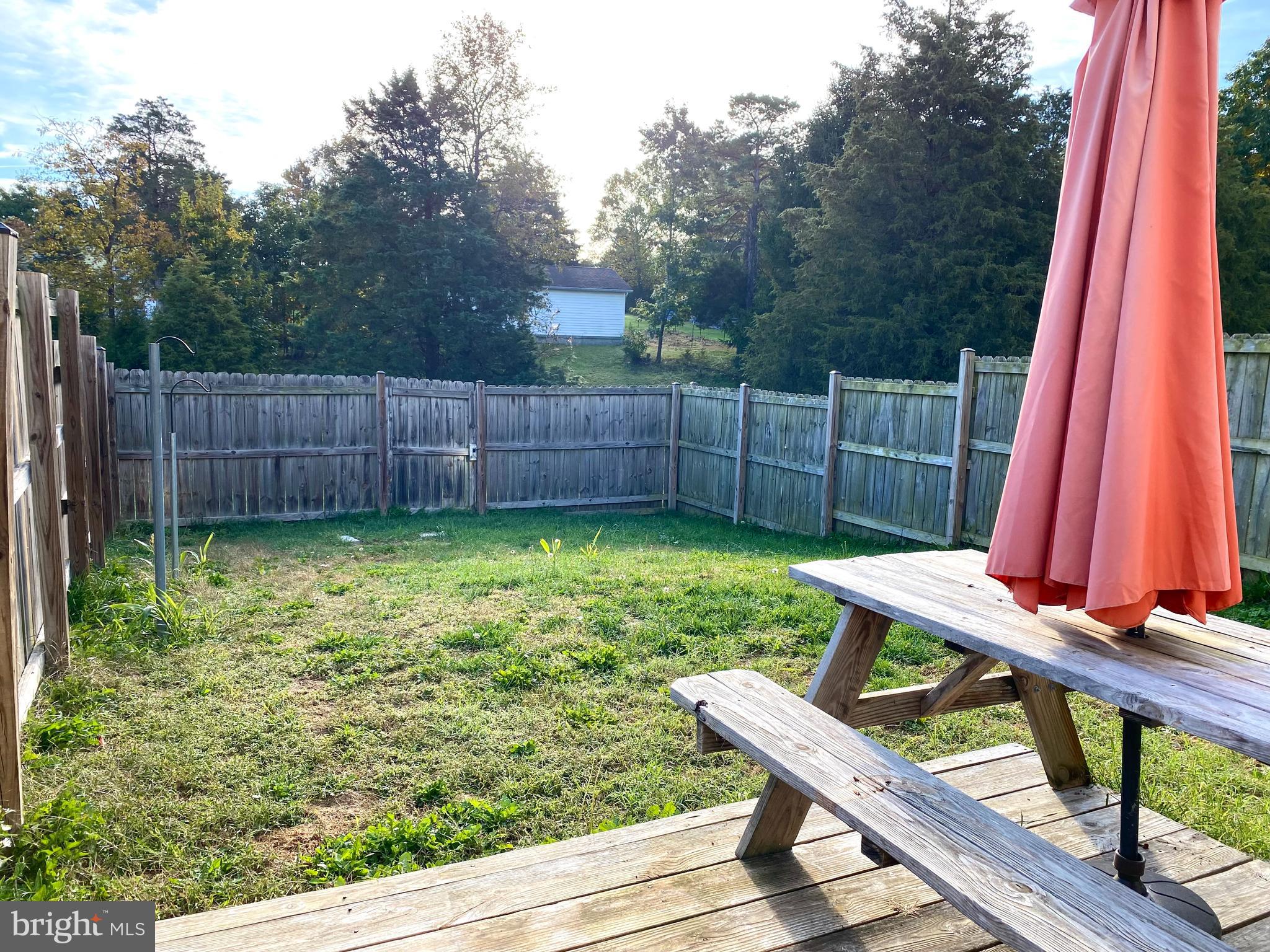 THE TOWNES AT OAKHURST - Residential Lease