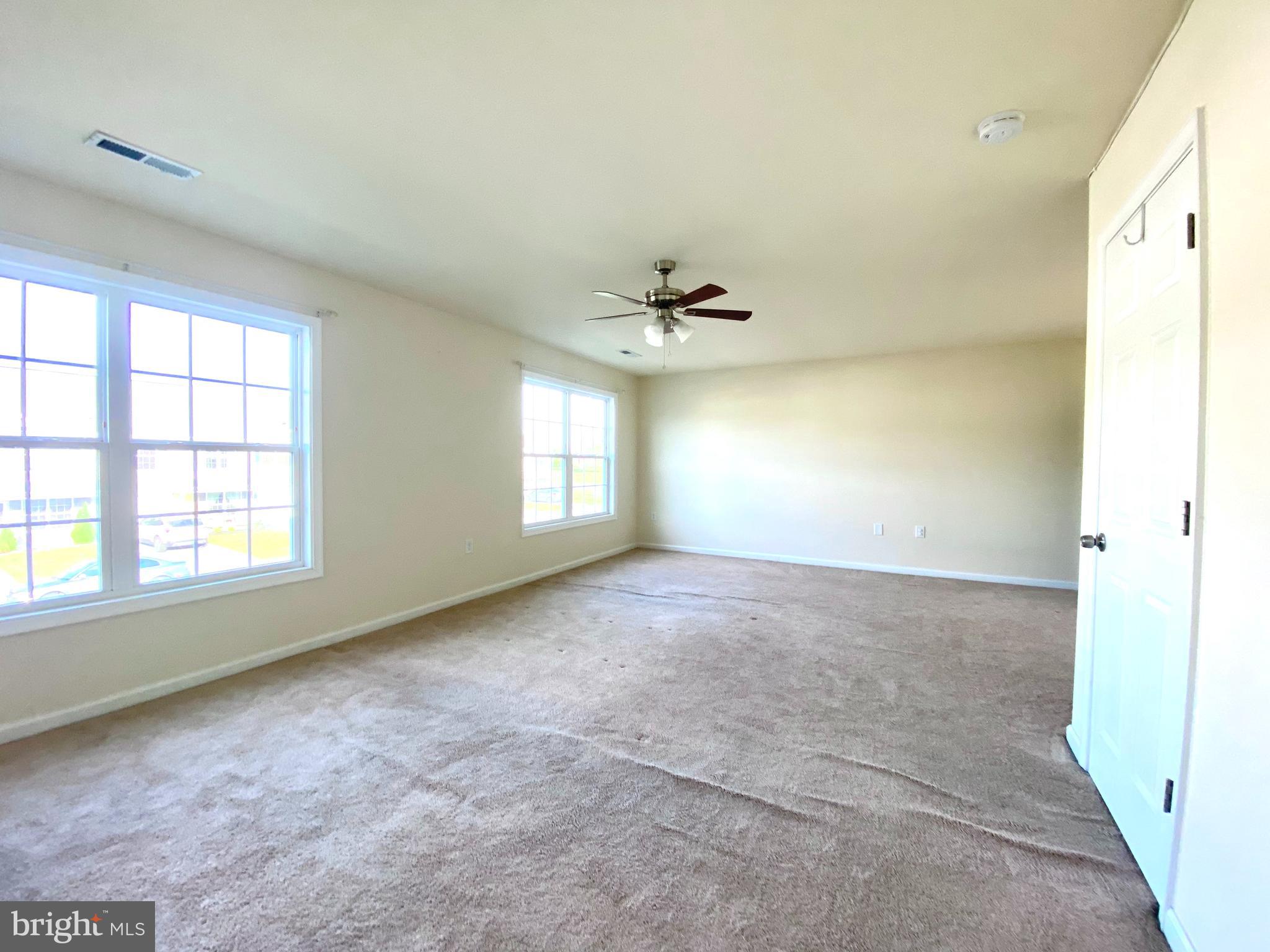 THE TOWNES AT OAKHURST - Residential Lease