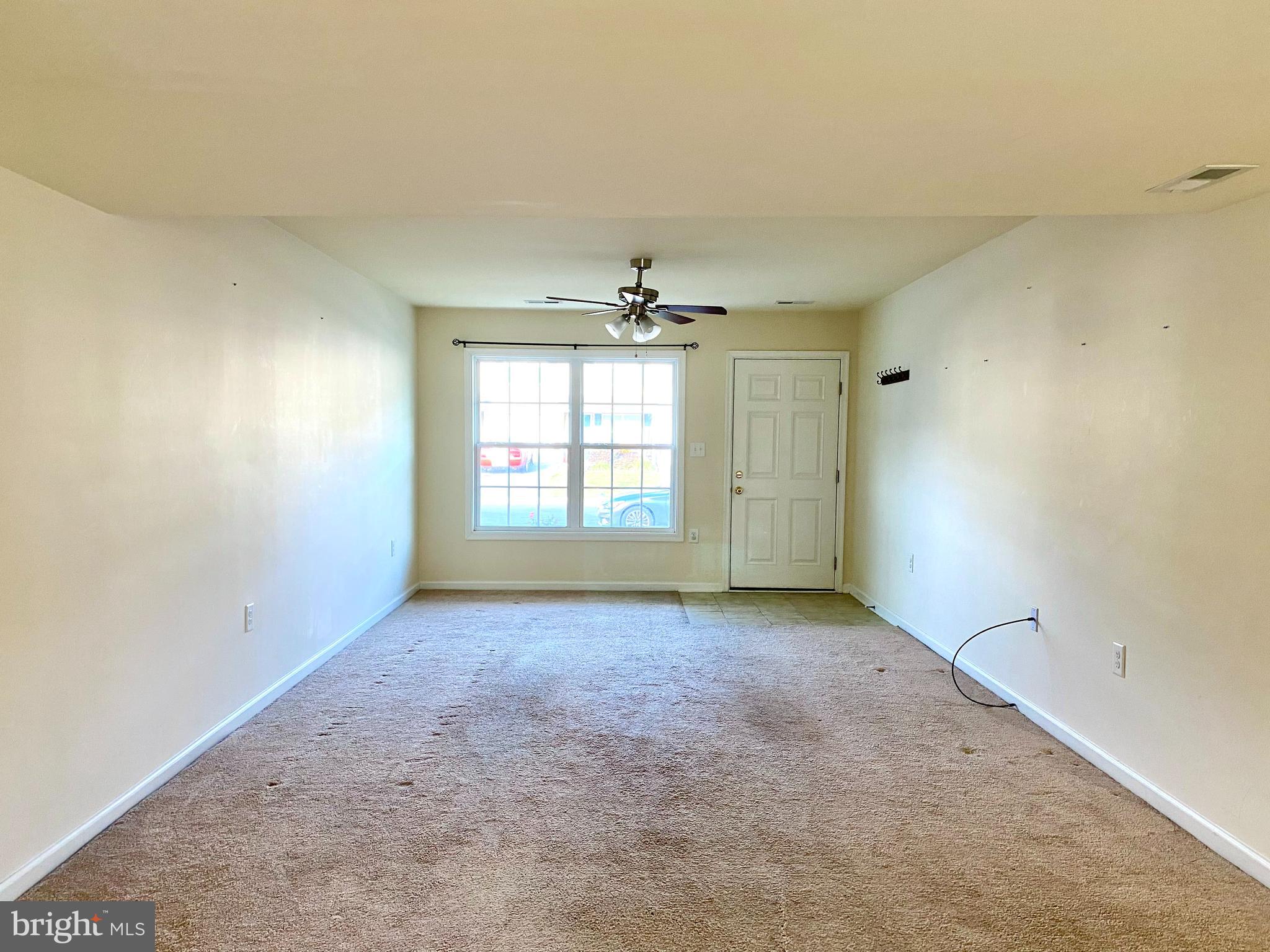 THE TOWNES AT OAKHURST - Residential Lease