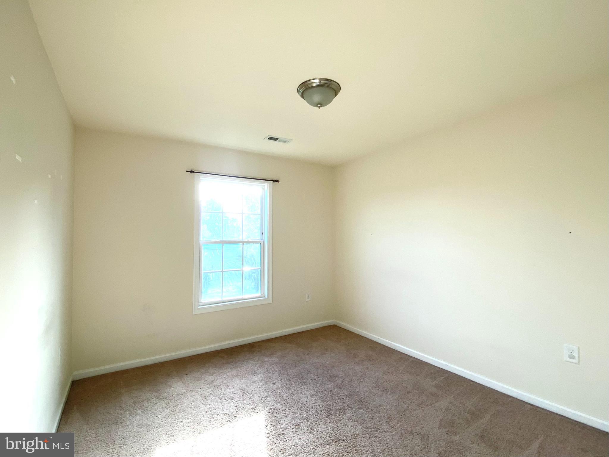 THE TOWNES AT OAKHURST - Residential Lease