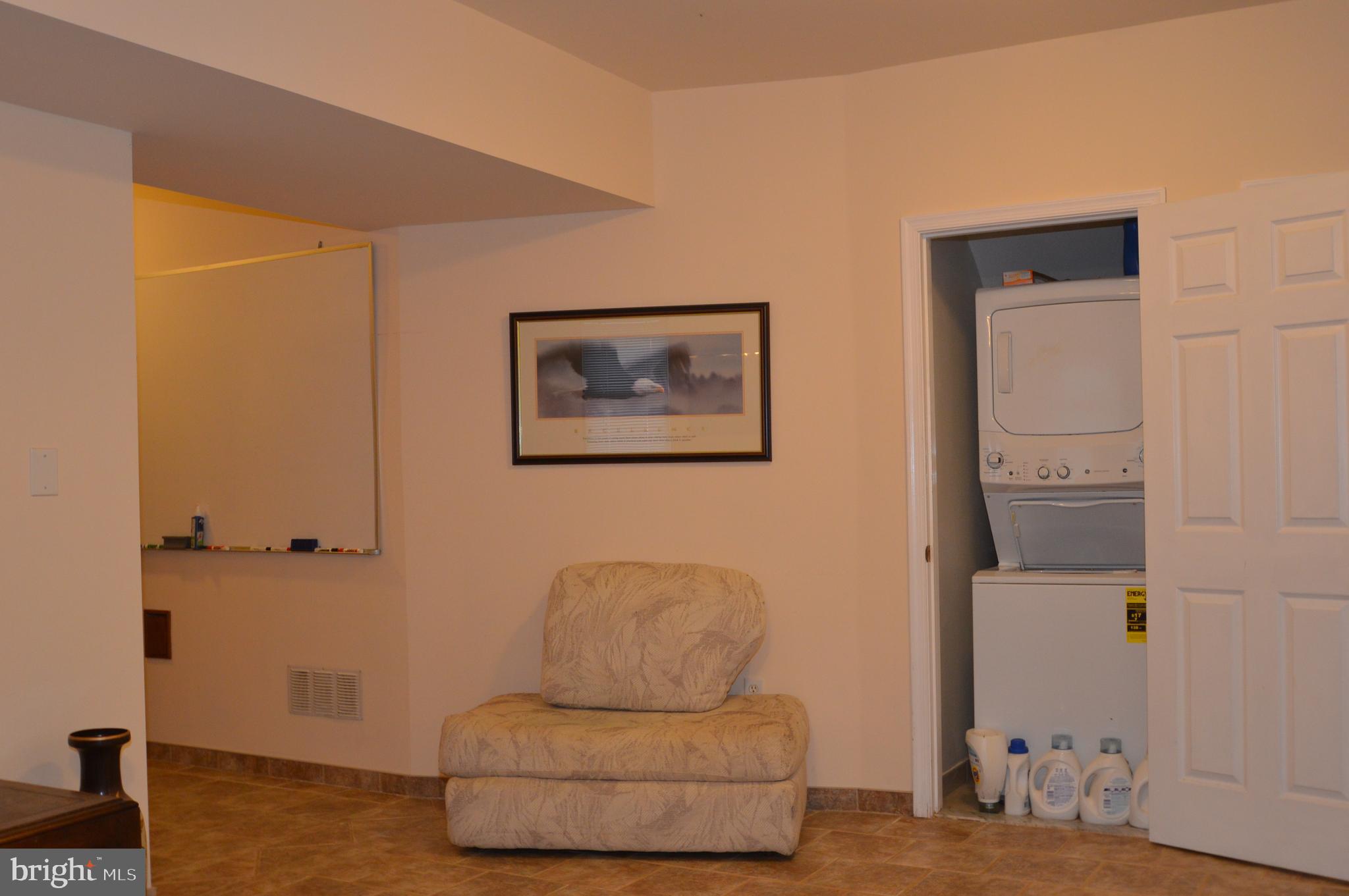 WILLOW SPRINGS - Residential Lease