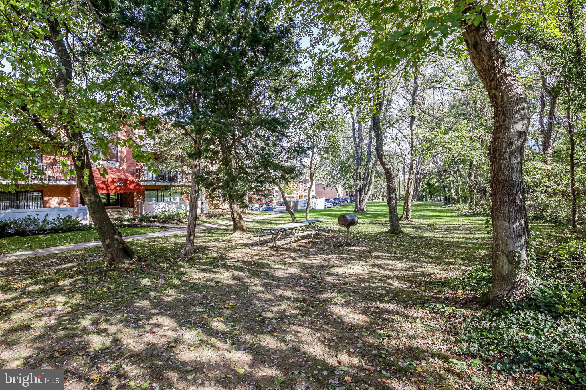 BOLLING BROOK - Residential