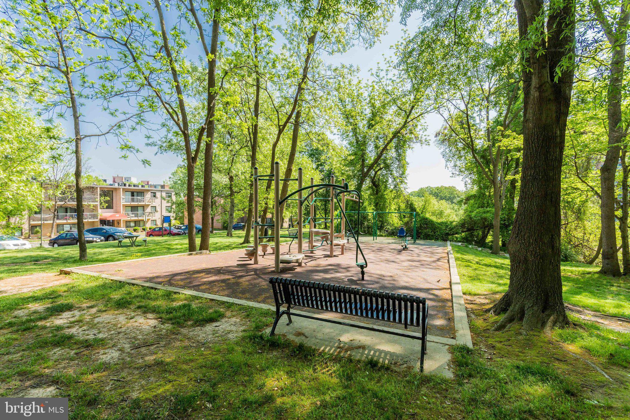 BOLLING BROOK - Residential