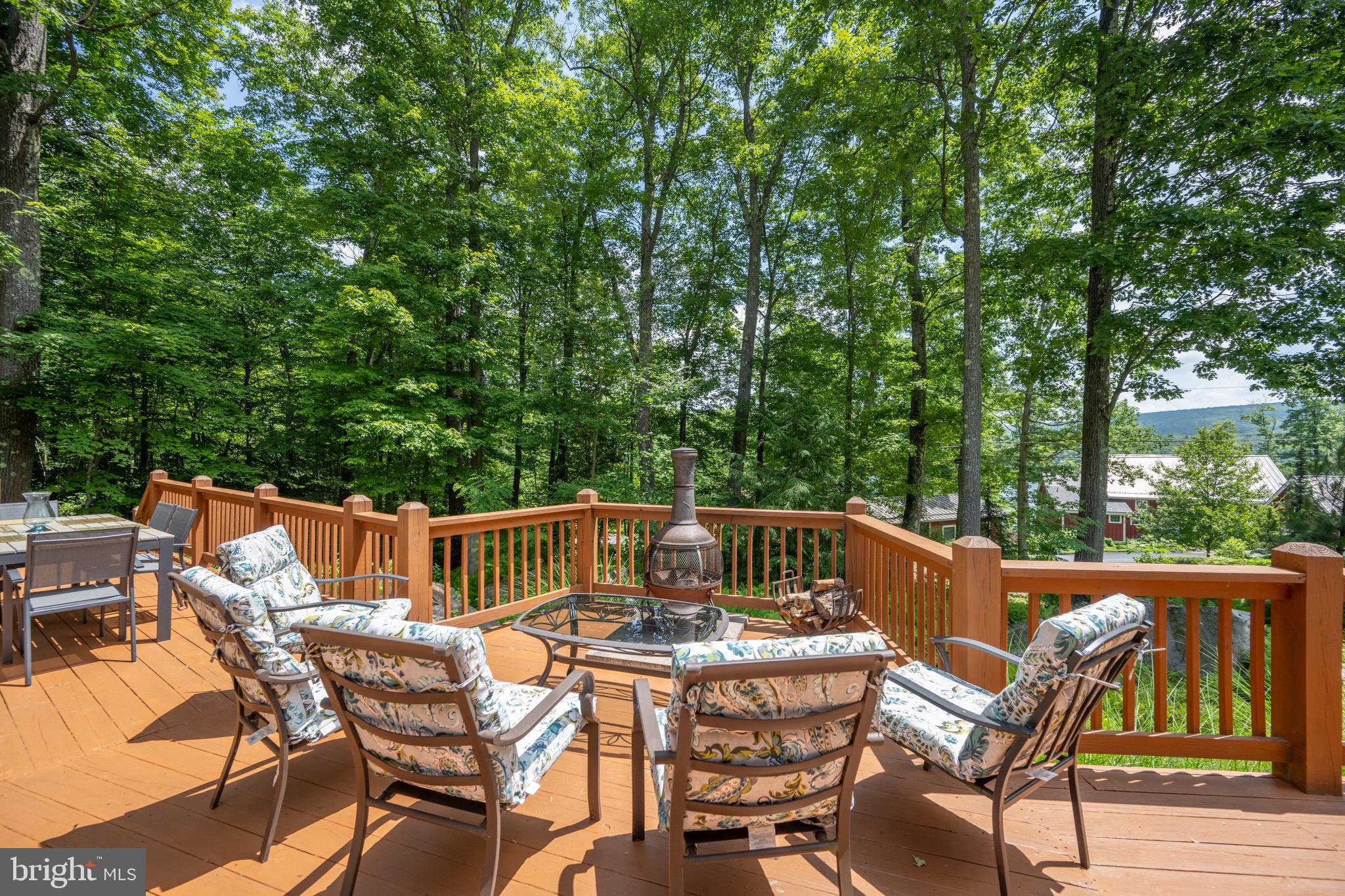 LAKE FOREST ESTATES - Residential