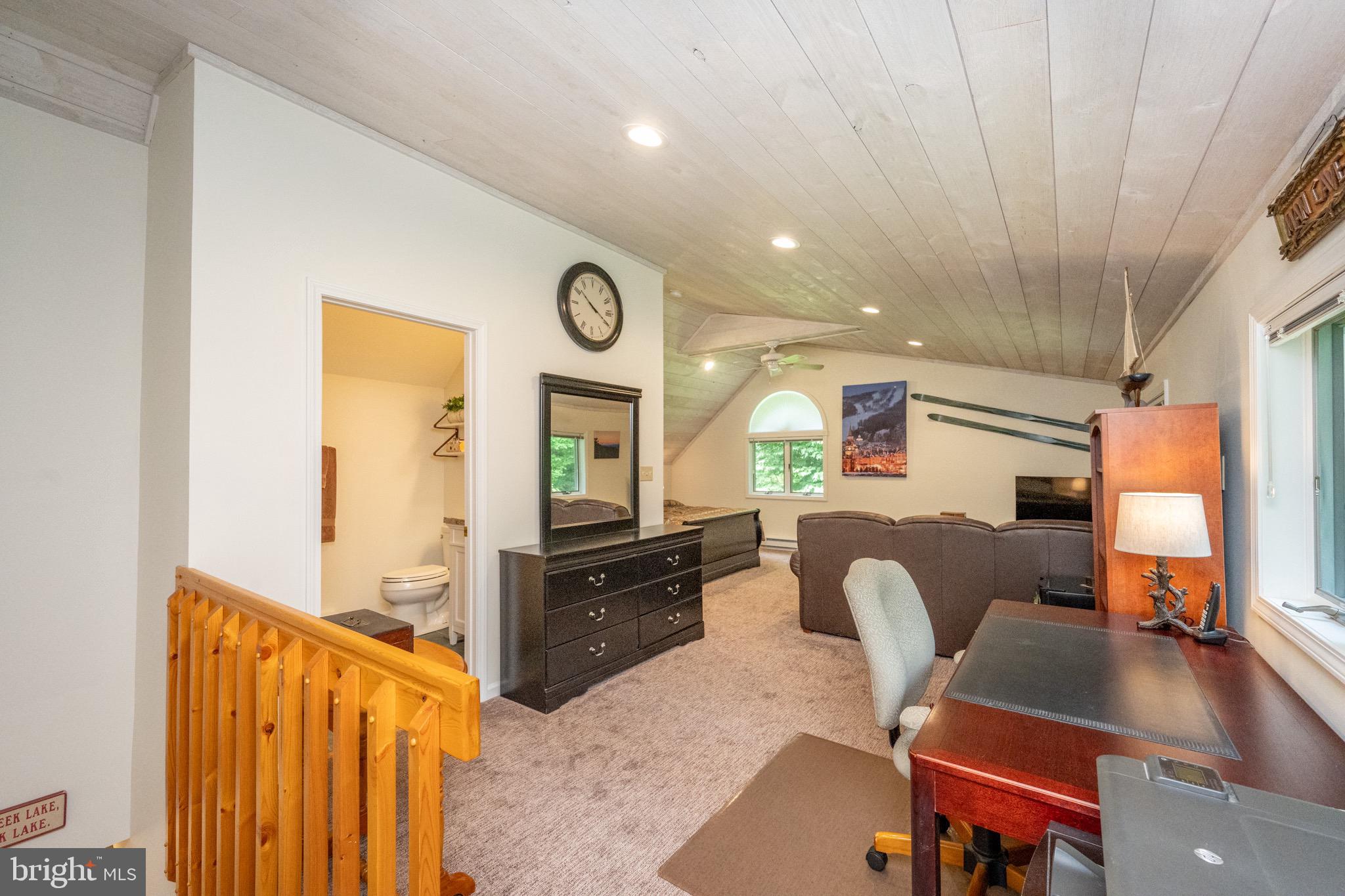 LAKE FOREST ESTATES - Residential