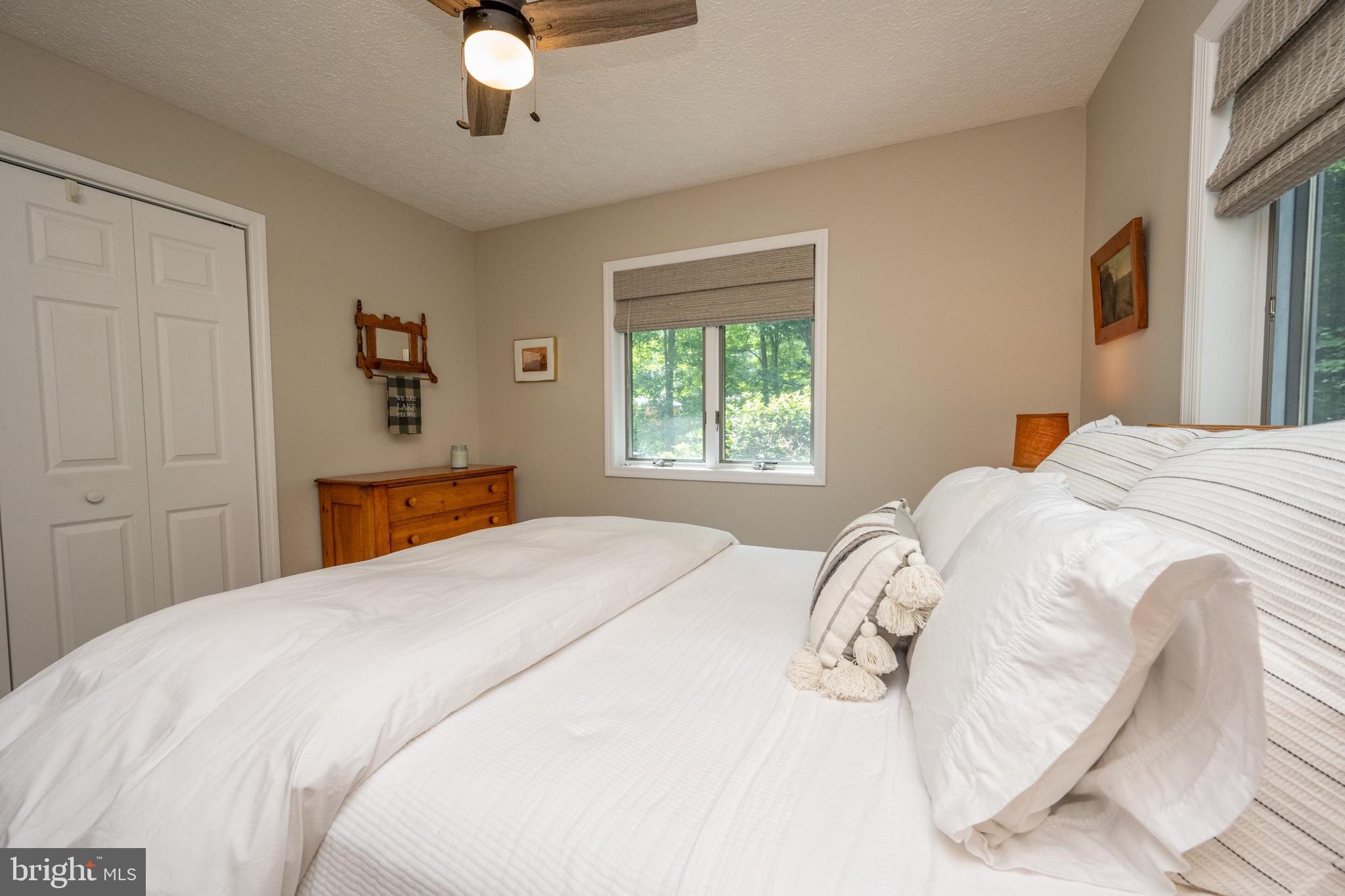 LAKE FOREST ESTATES - Residential