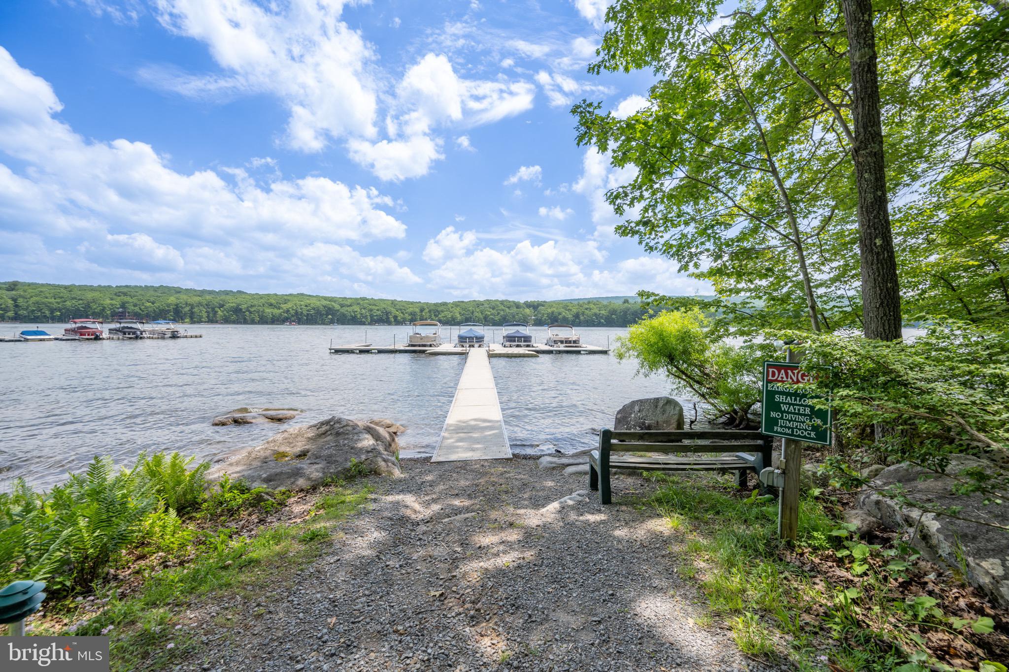 LAKE FOREST ESTATES - Residential