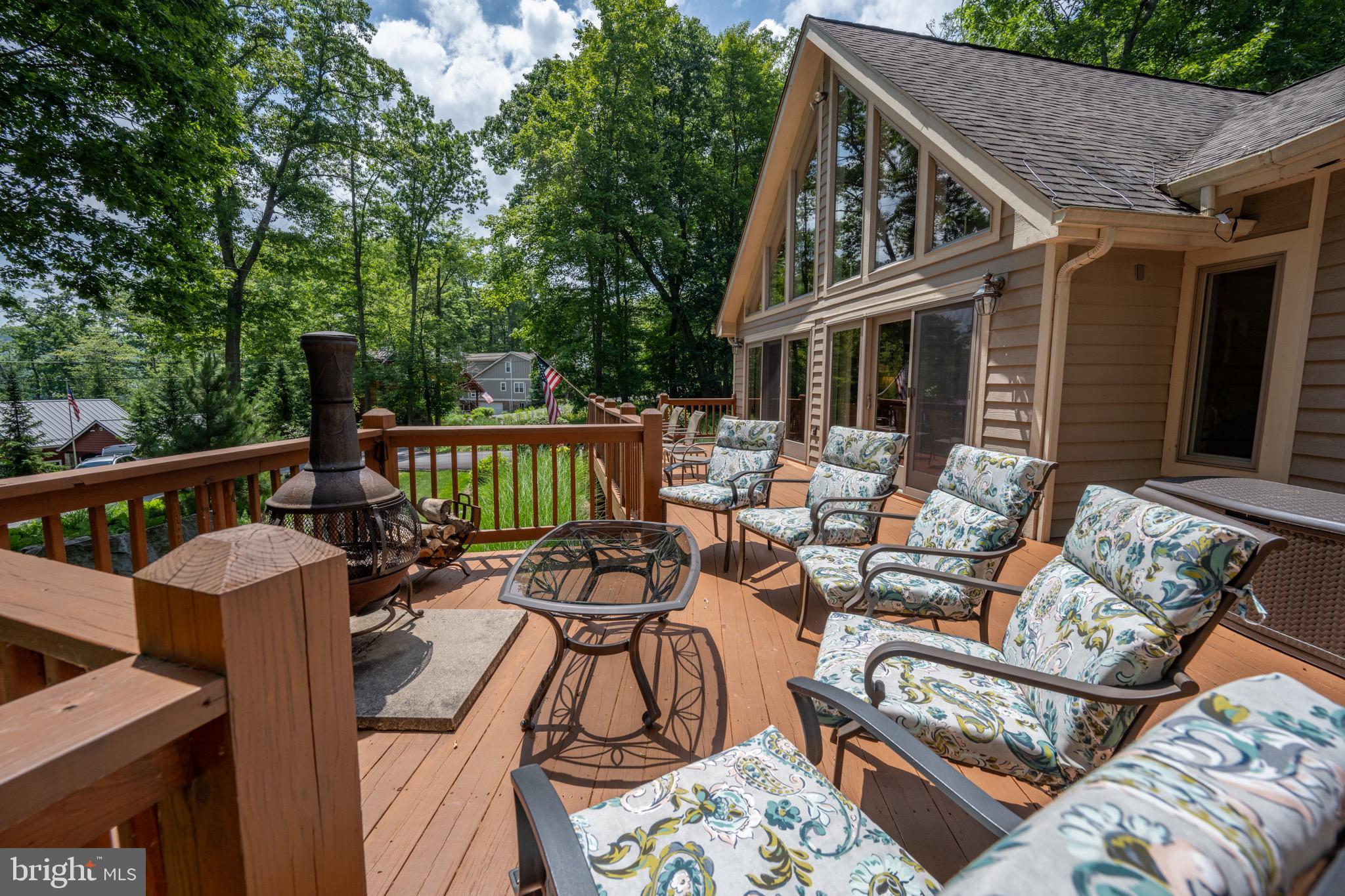 LAKE FOREST ESTATES - Residential