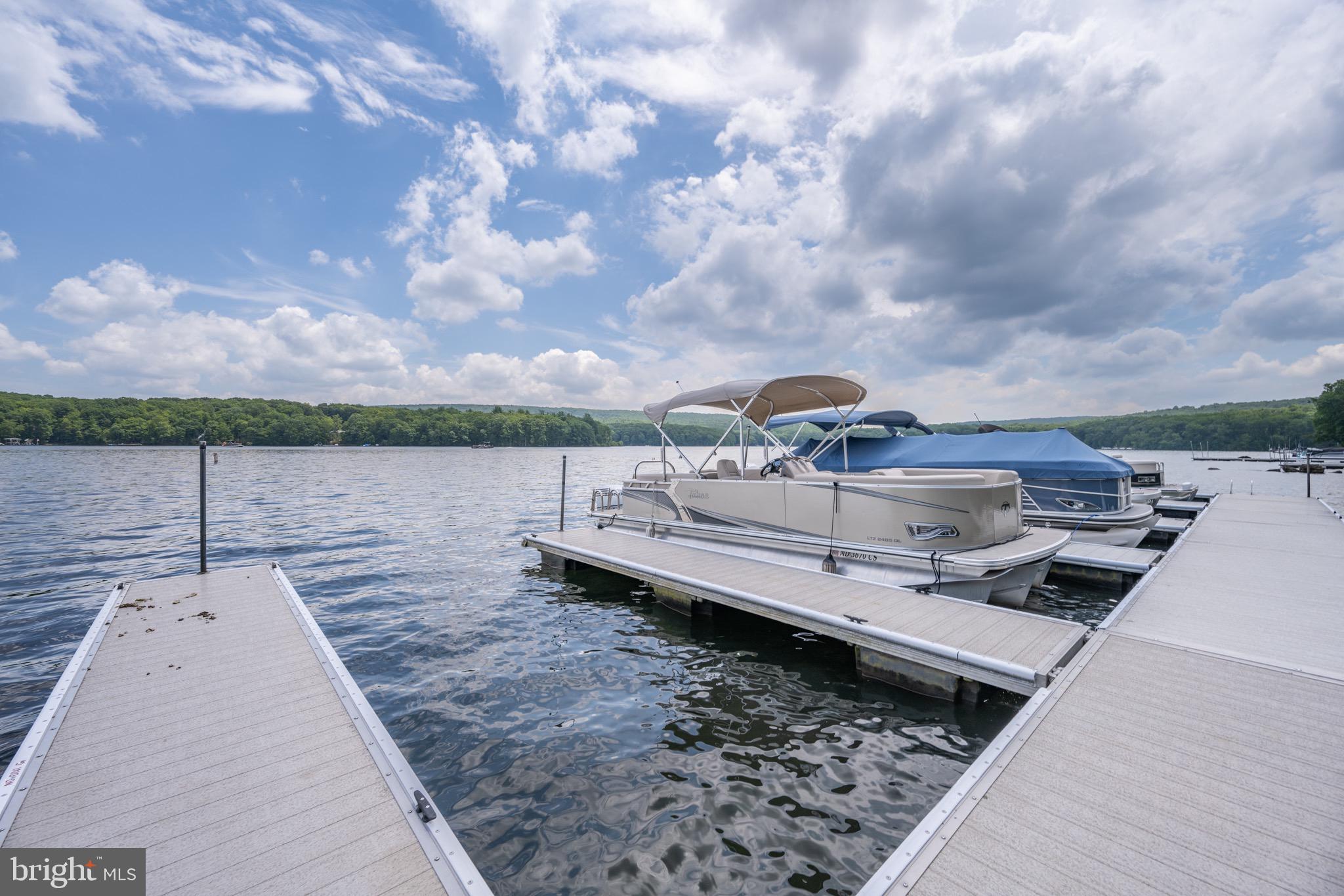 LAKE FOREST ESTATES - Residential