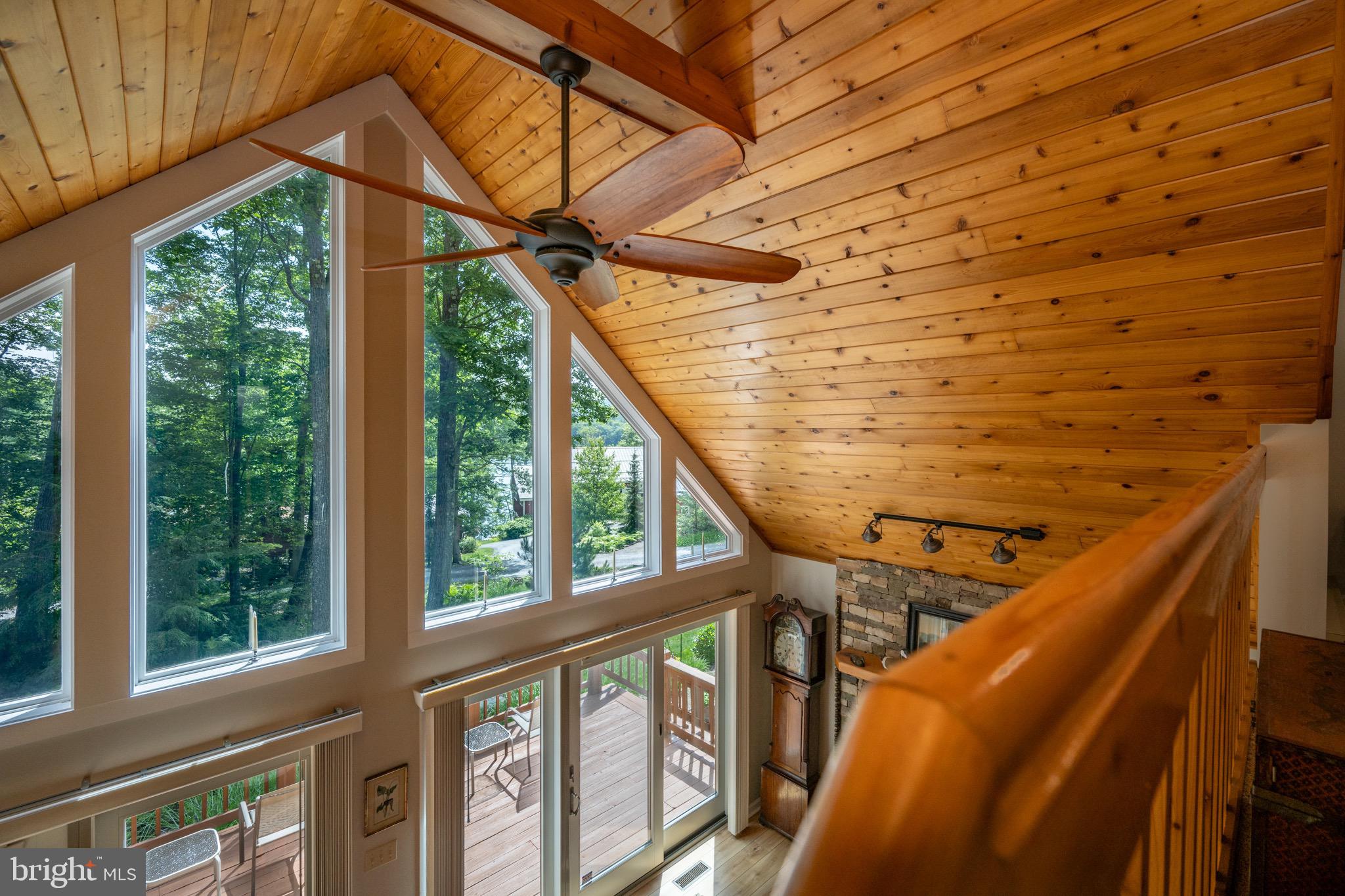 LAKE FOREST ESTATES - Residential