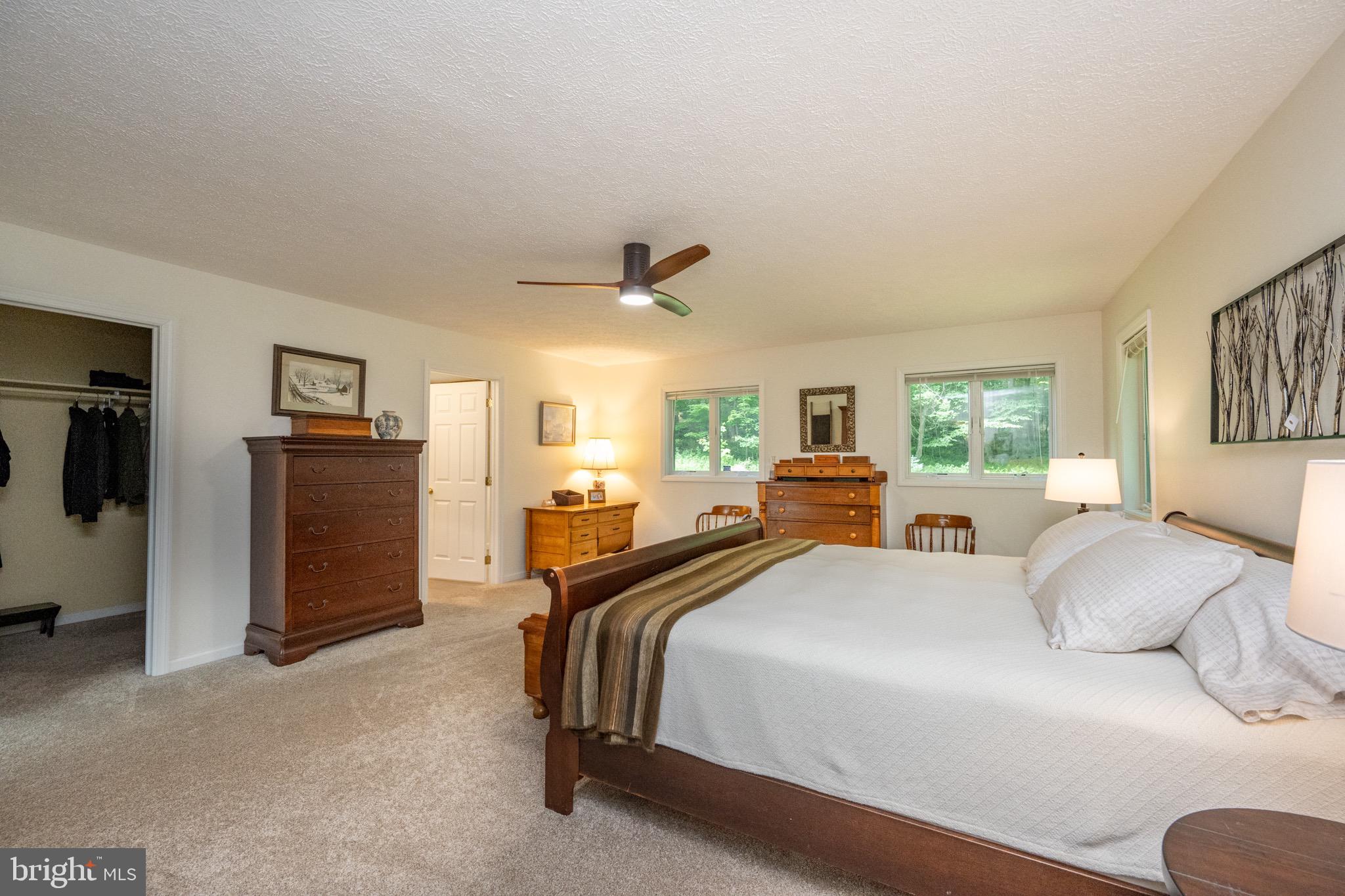 LAKE FOREST ESTATES - Residential