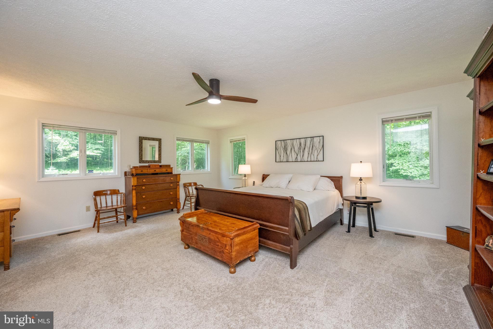 LAKE FOREST ESTATES - Residential