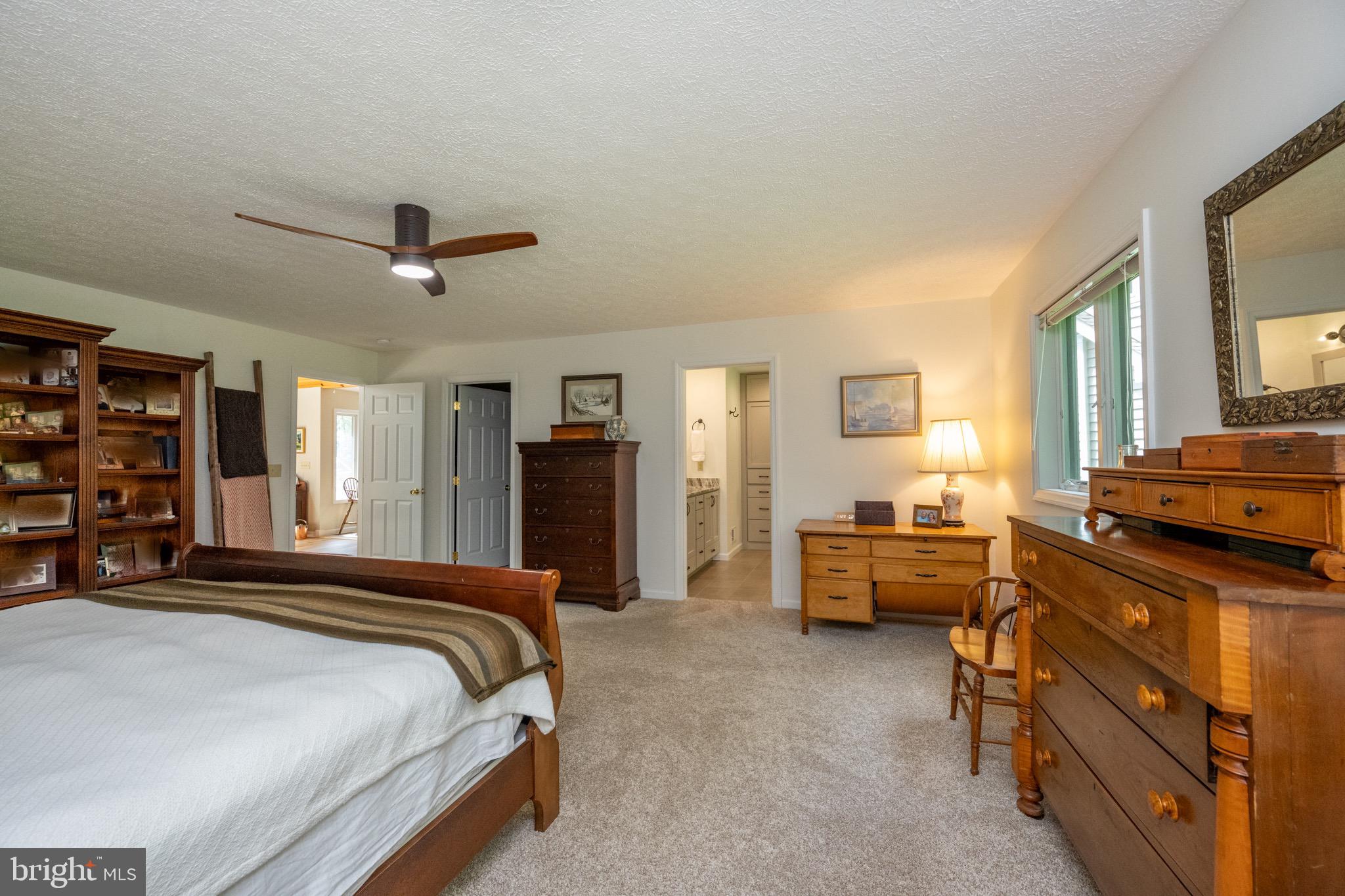 LAKE FOREST ESTATES - Residential