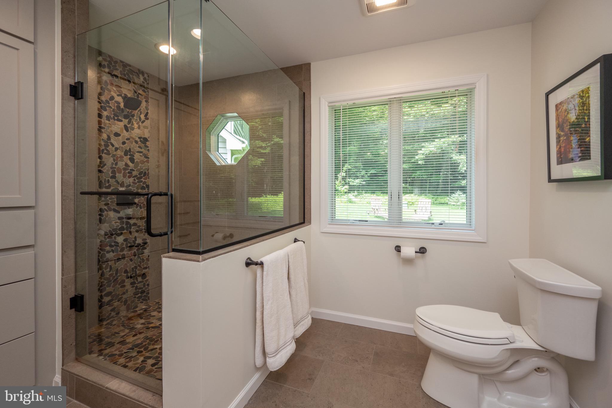 LAKE FOREST ESTATES - Residential