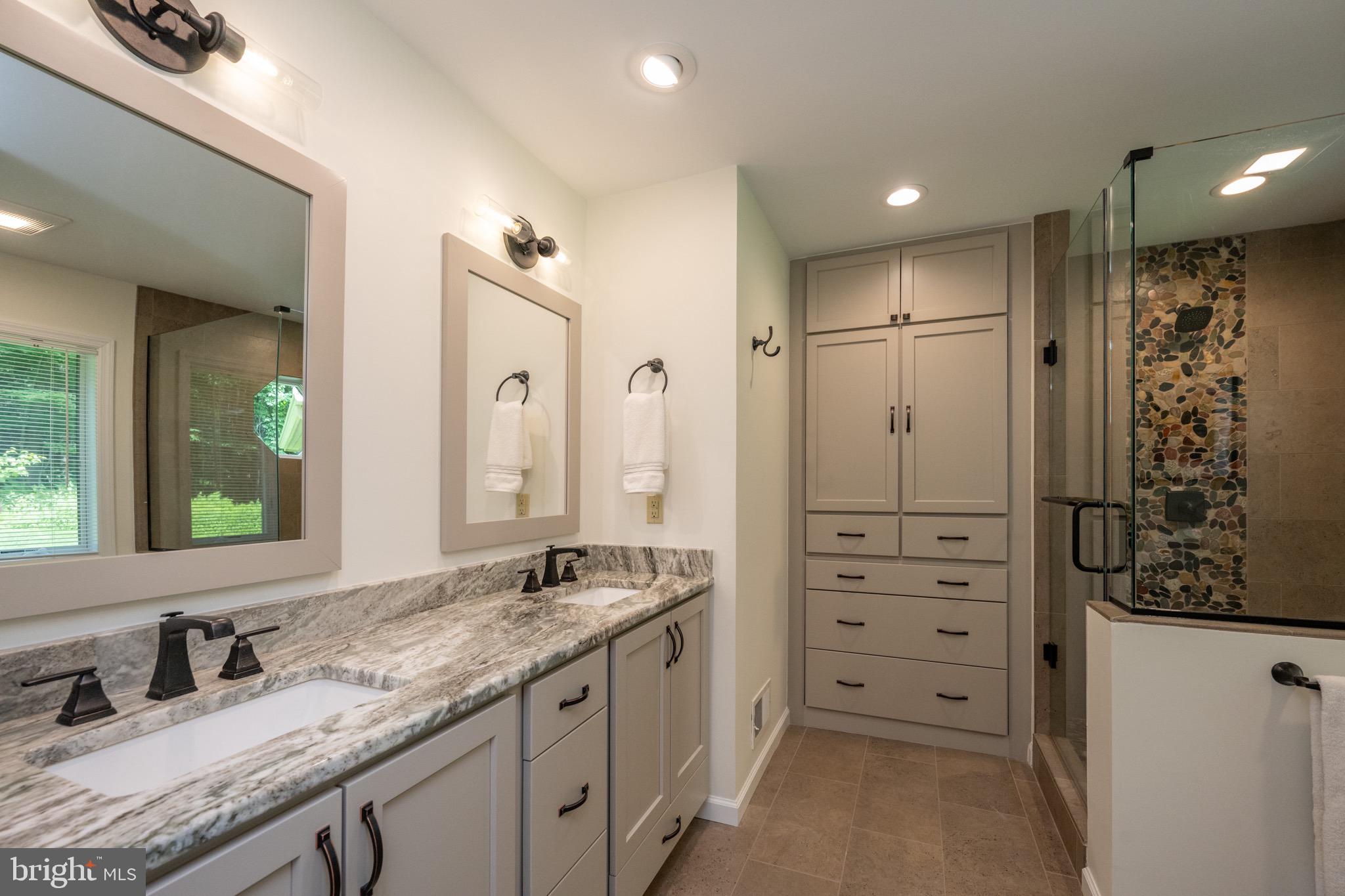 LAKE FOREST ESTATES - Residential