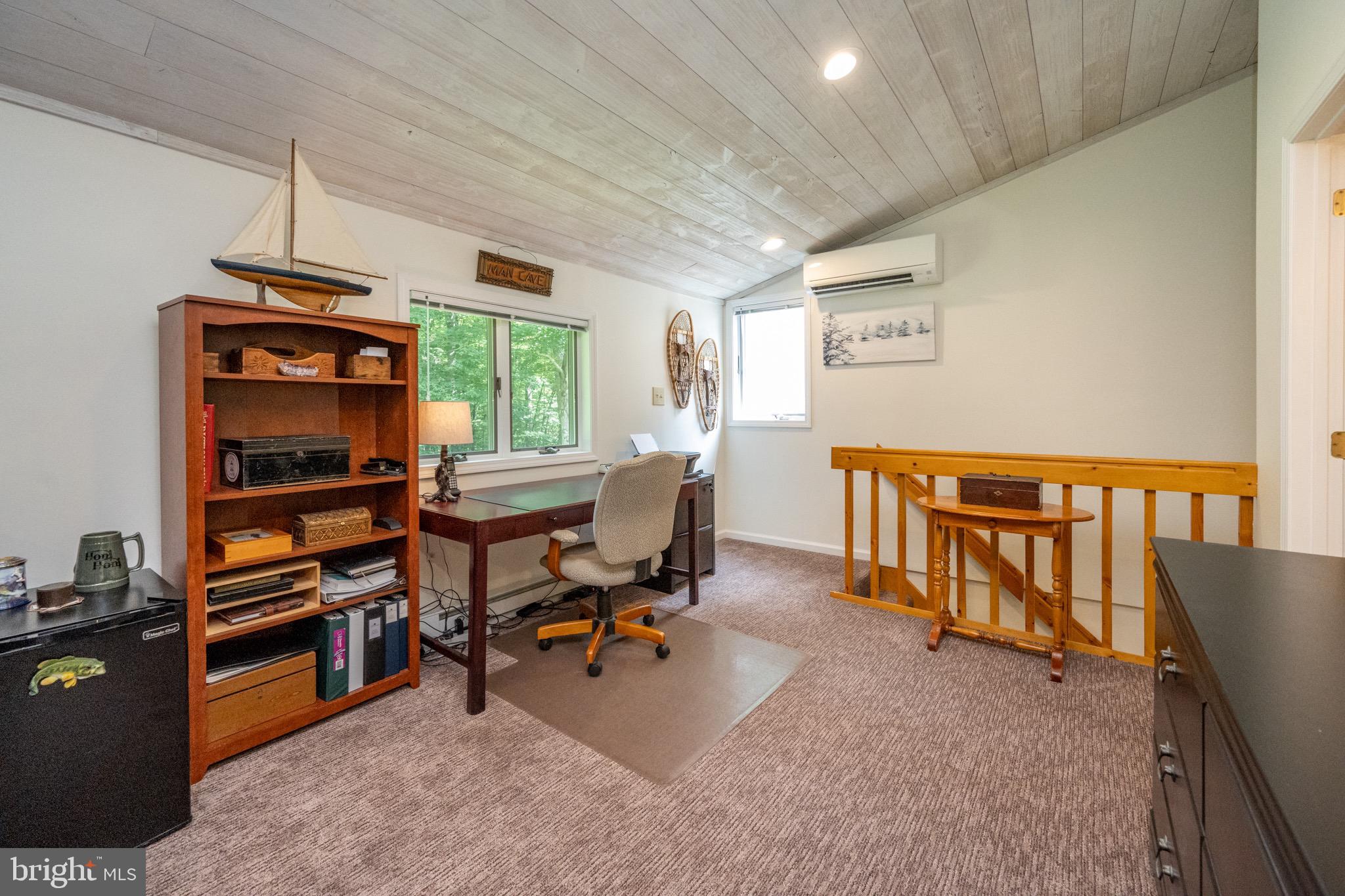 LAKE FOREST ESTATES - Residential