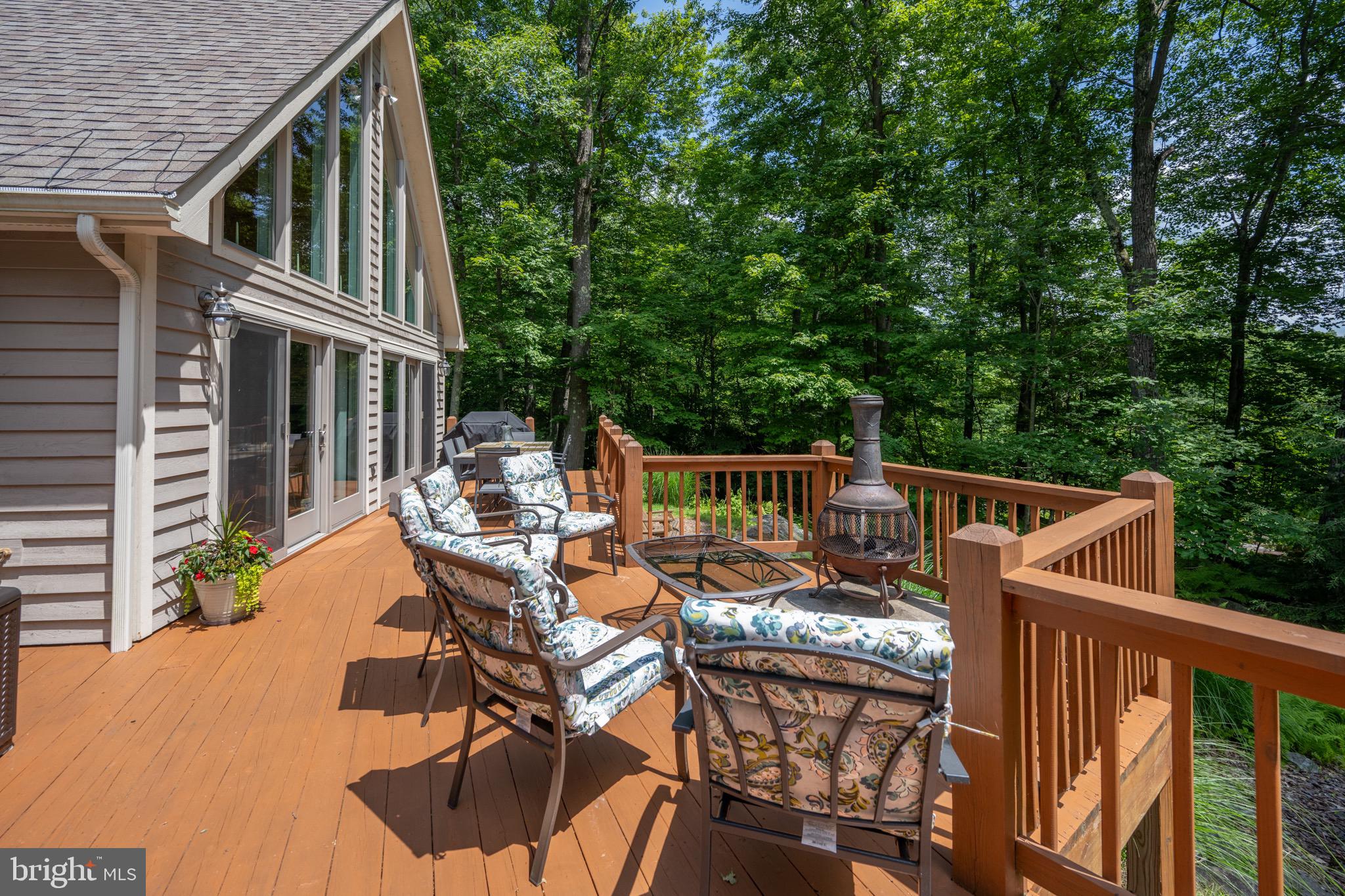 LAKE FOREST ESTATES - Residential