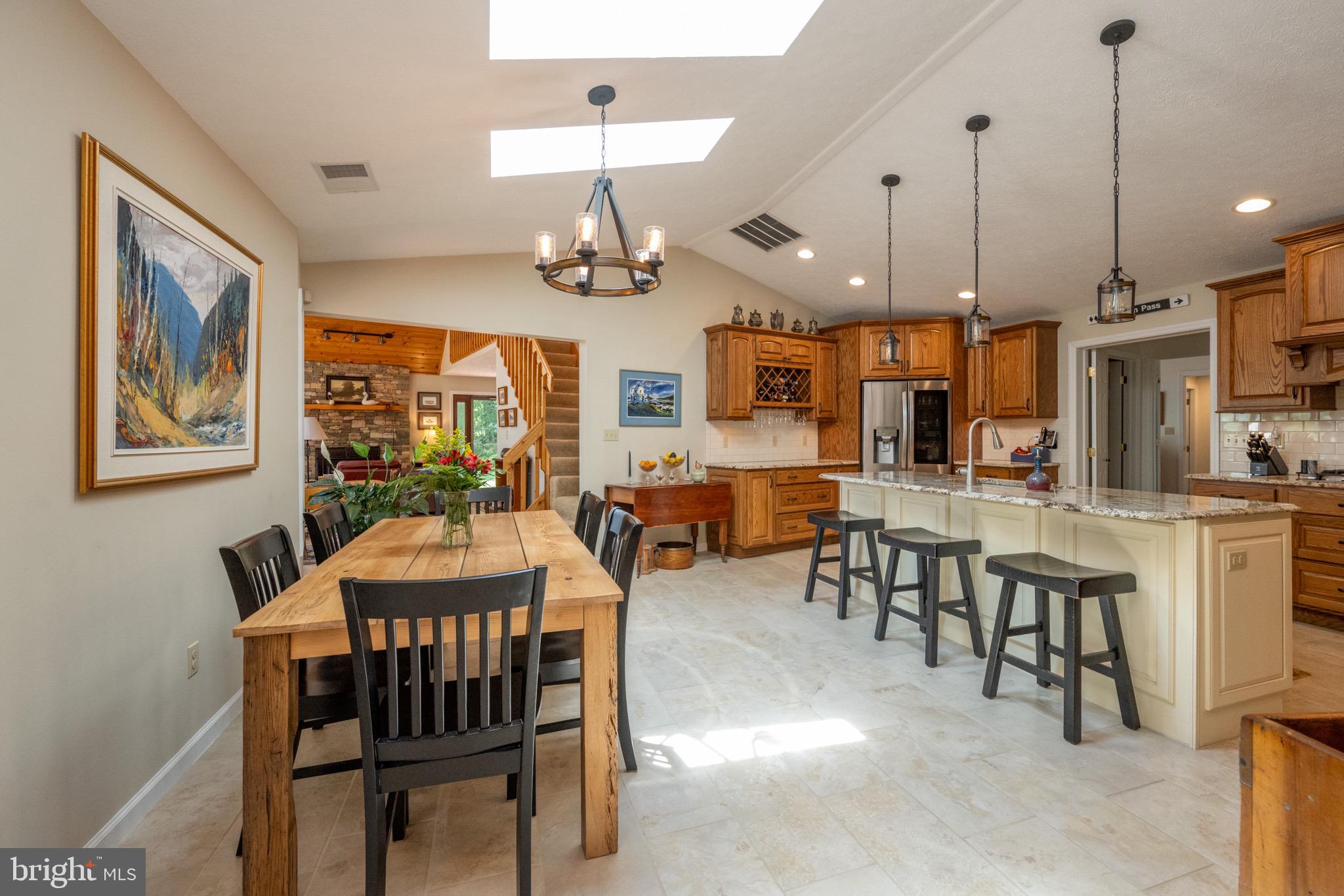 LAKE FOREST ESTATES - Residential