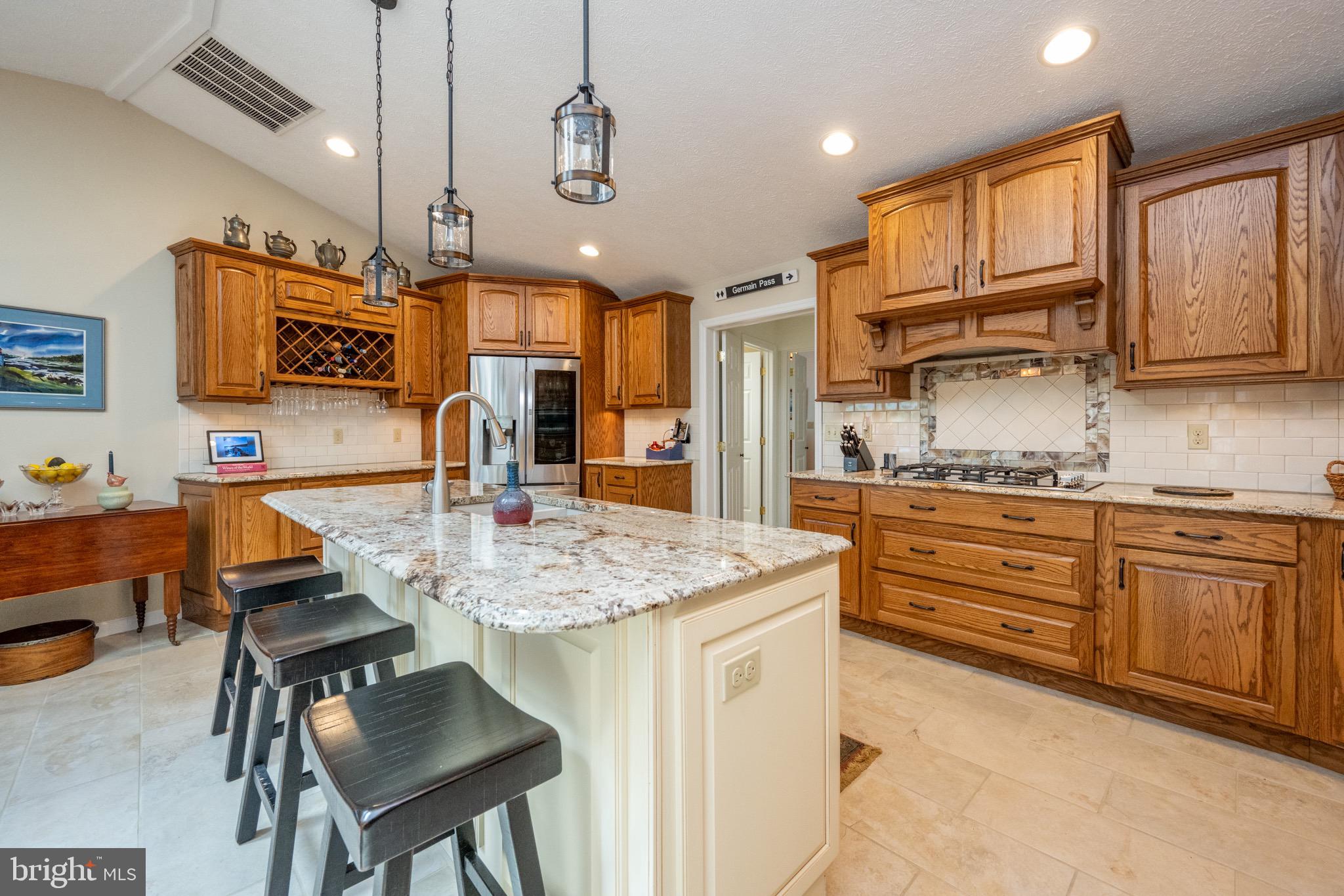 LAKE FOREST ESTATES - Residential