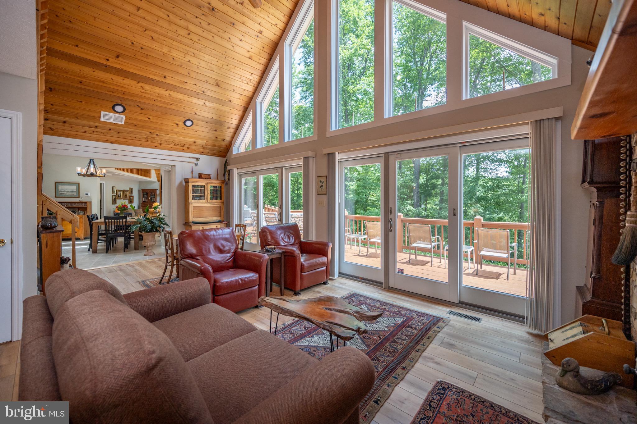 LAKE FOREST ESTATES - Residential