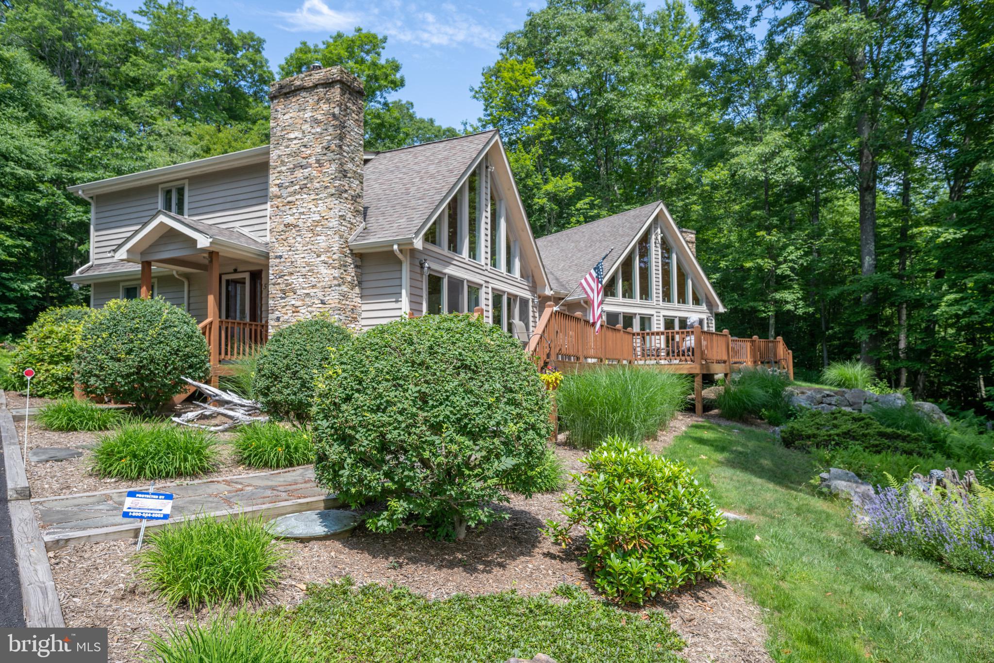 LAKE FOREST ESTATES - Residential