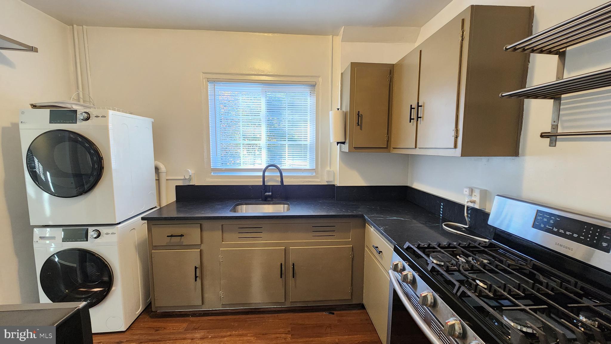 PARKFAIRFAX - Residential Lease