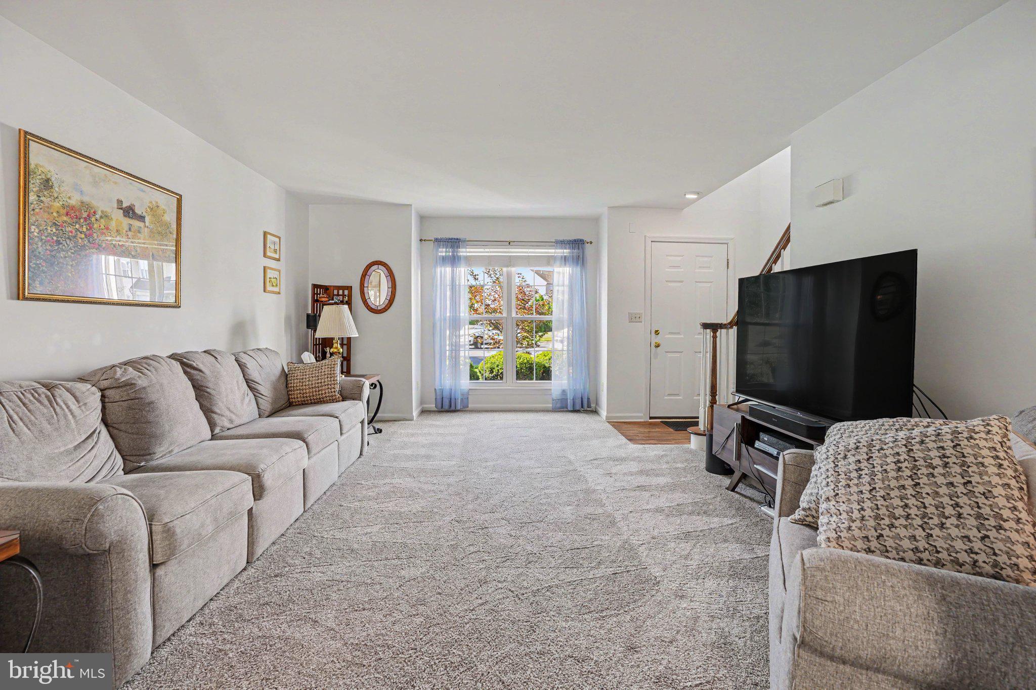 5 WINDCROFT COURT