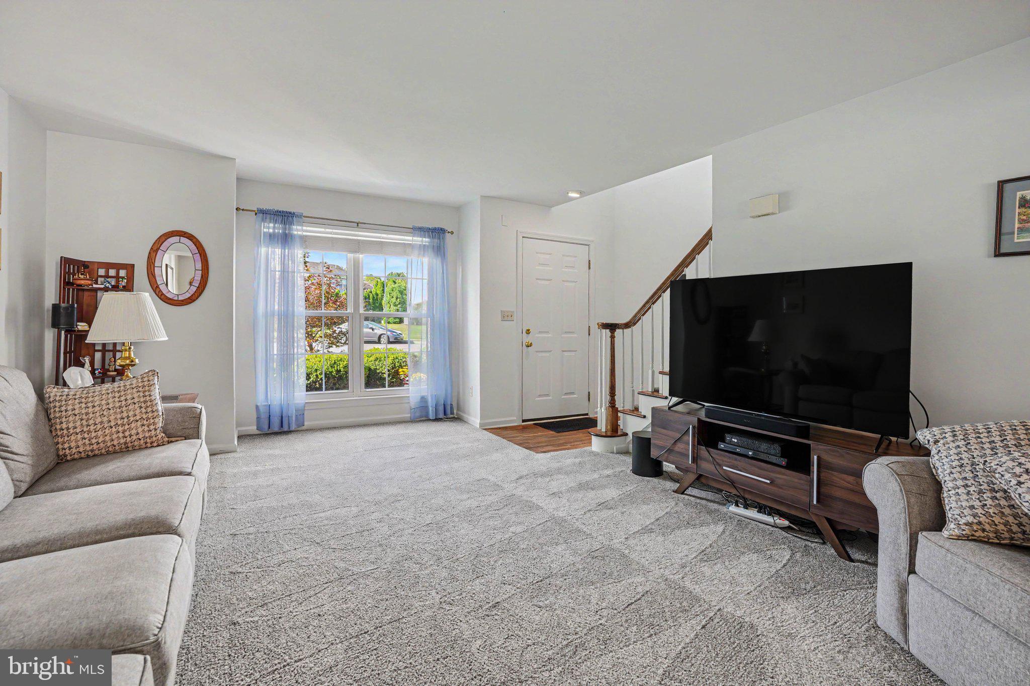 5 WINDCROFT COURT