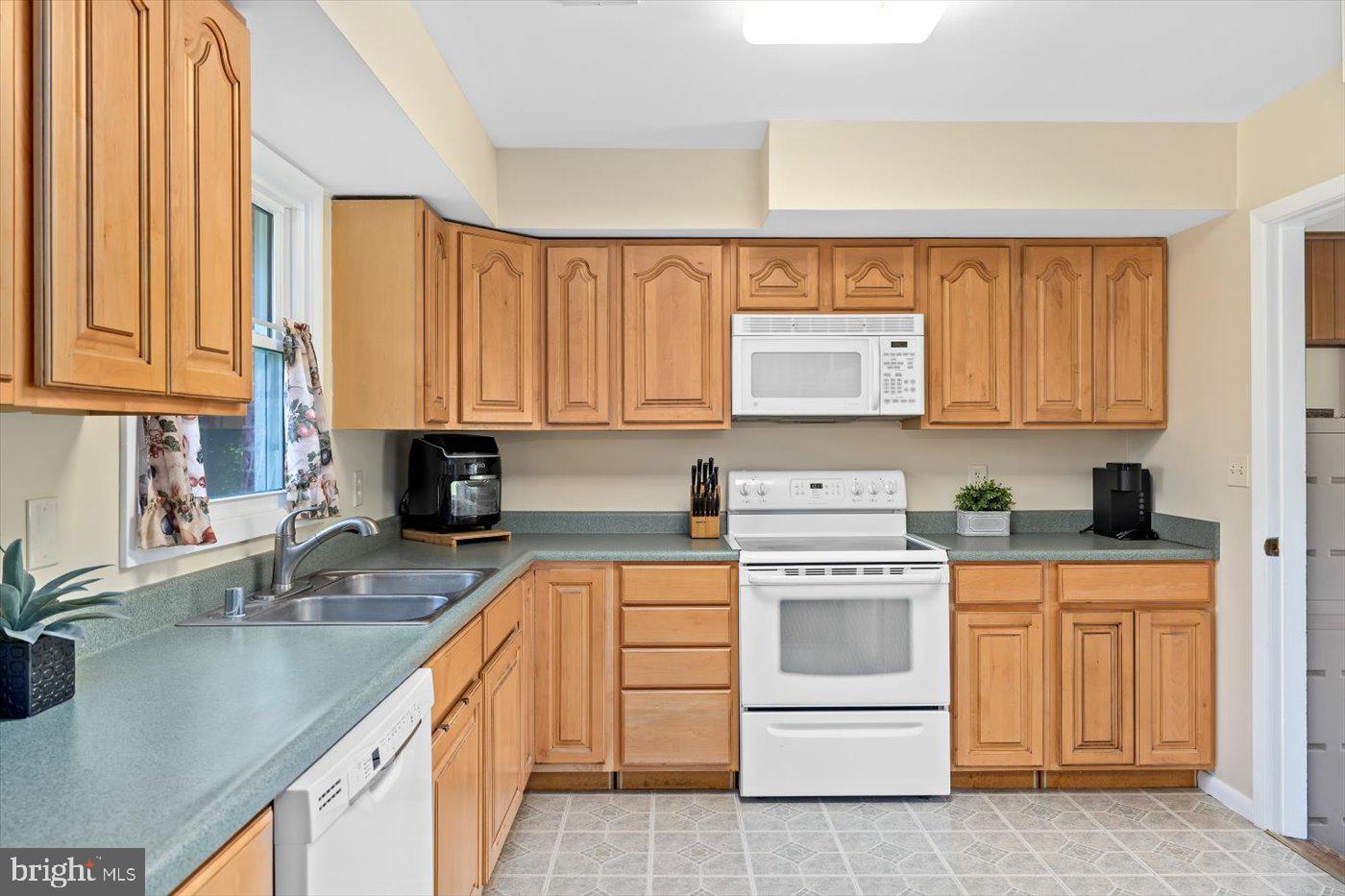 3588 TORRING LANE