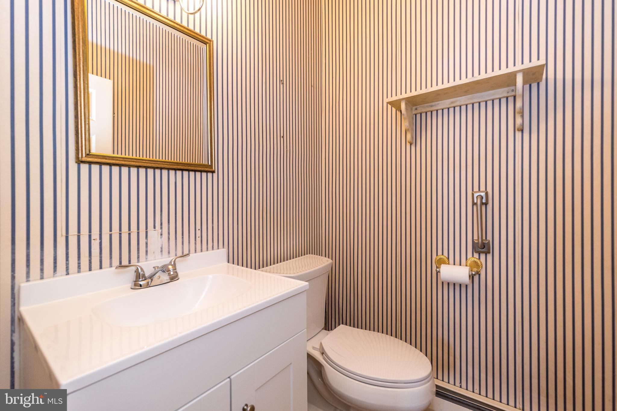 LONG LANE FARMS - Residential