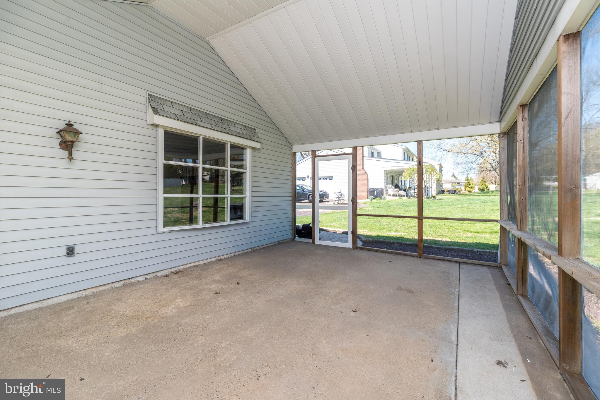 LONG LANE FARMS - Residential