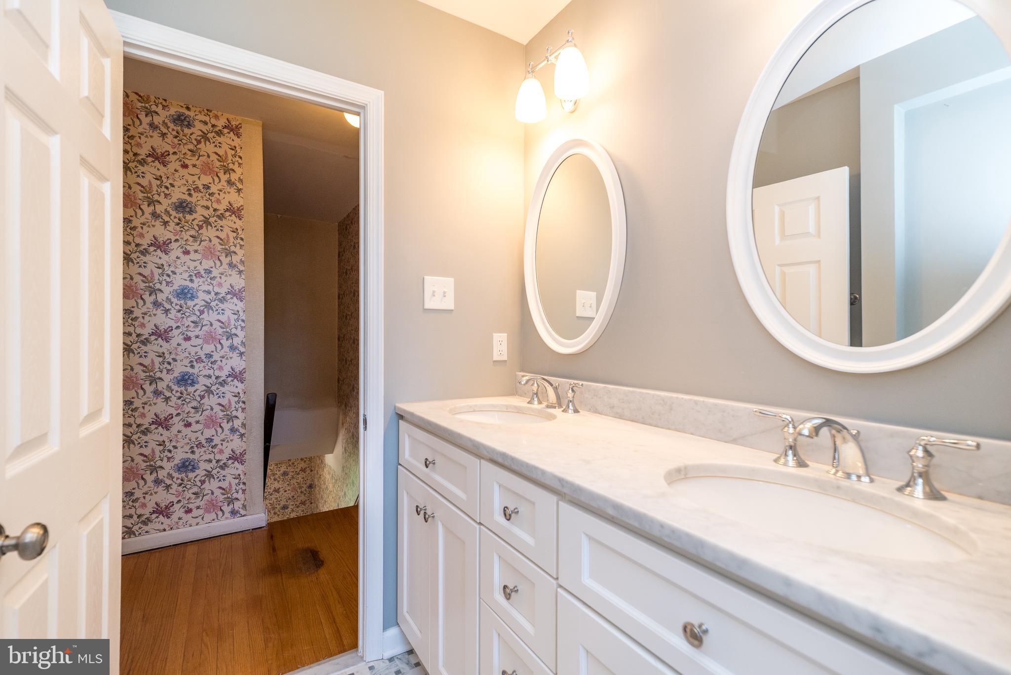 LONG LANE FARMS - Residential