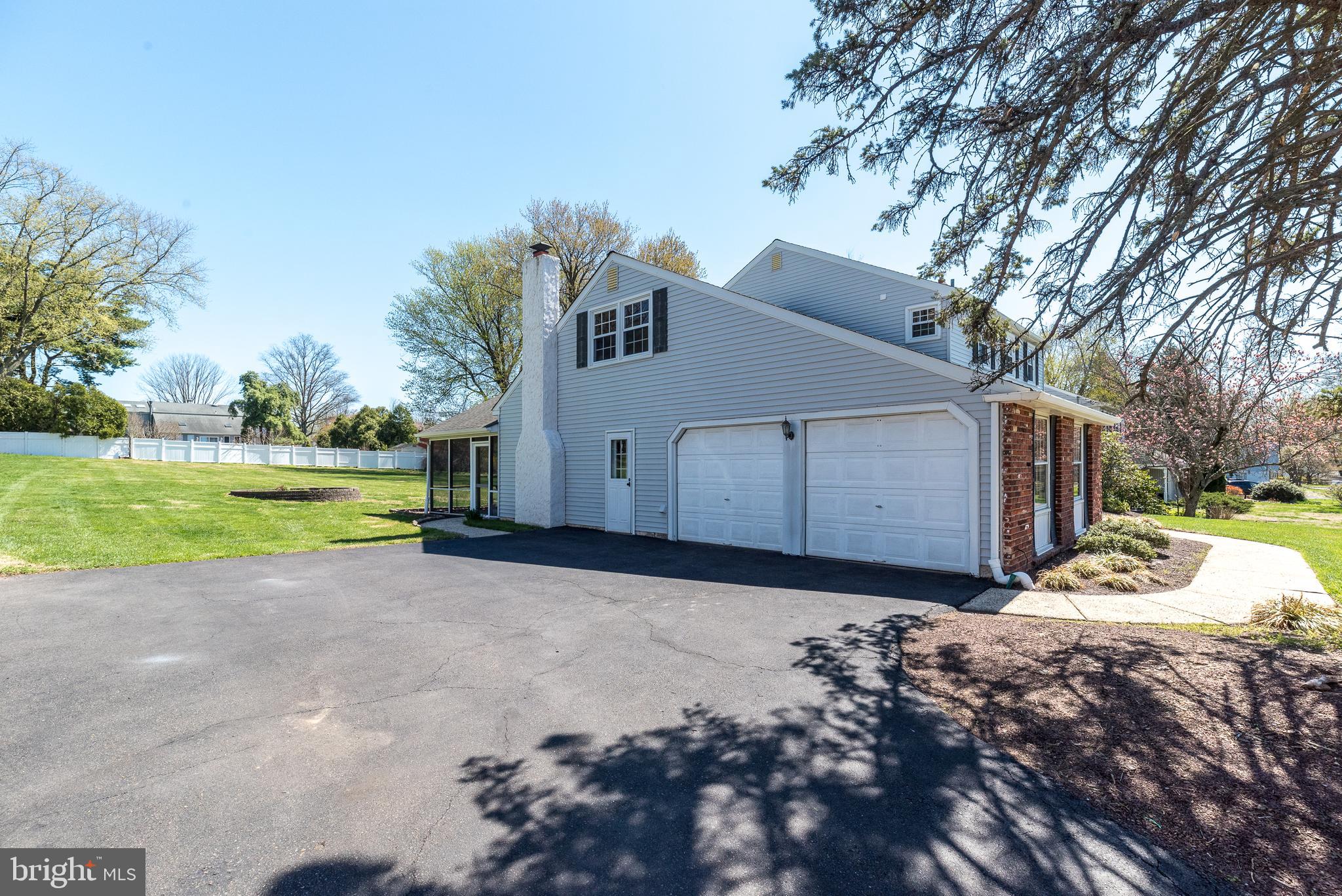 LONG LANE FARMS - Residential