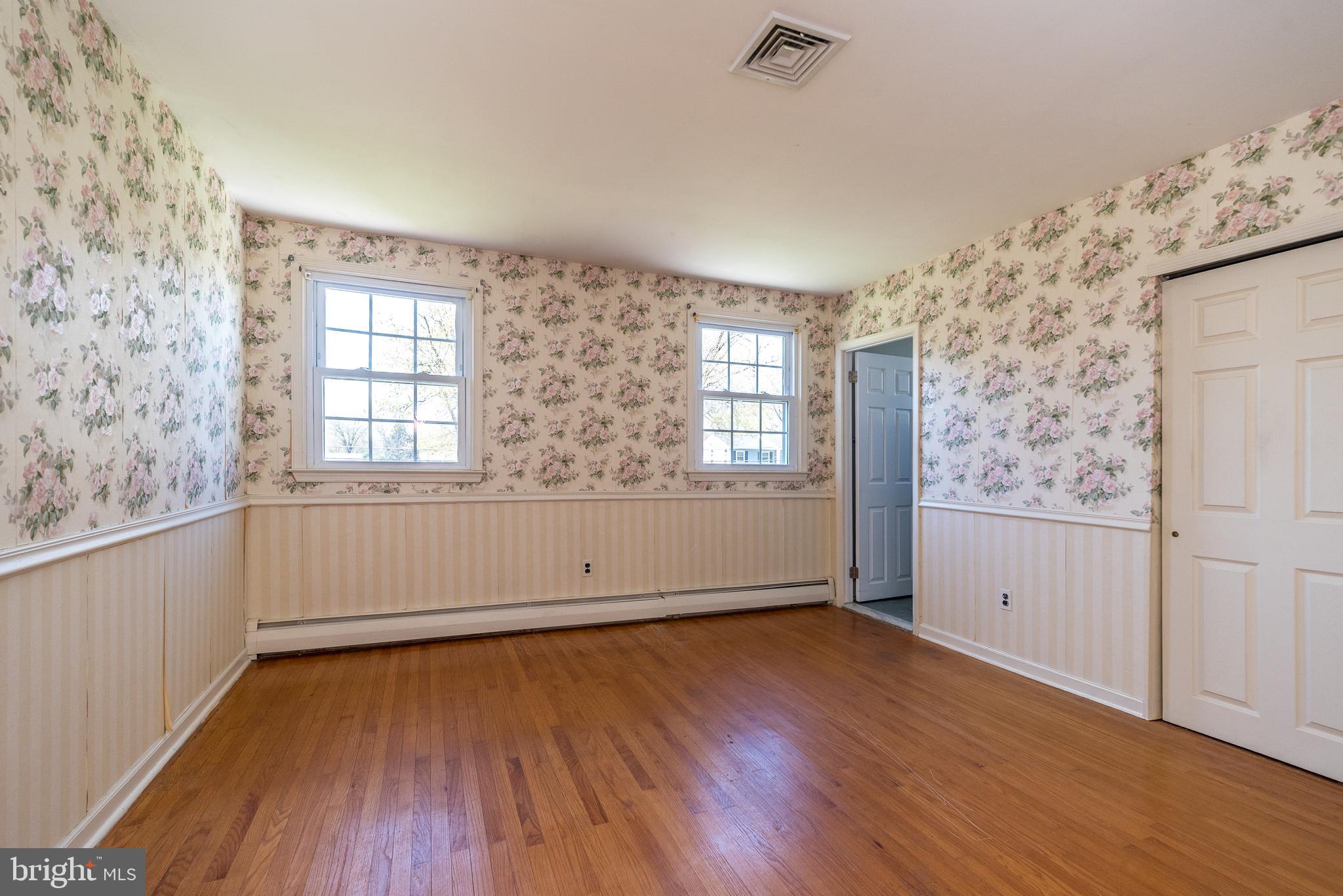 LONG LANE FARMS - Residential