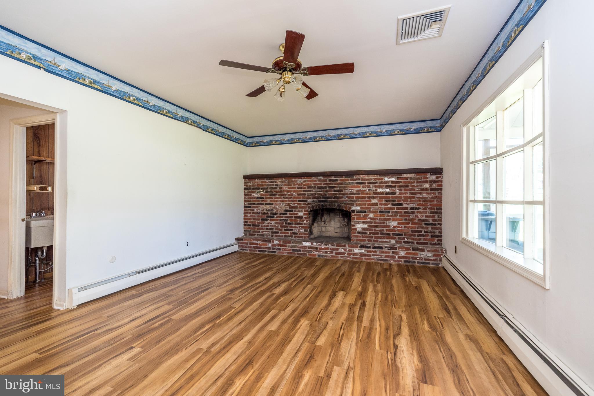 LONG LANE FARMS - Residential