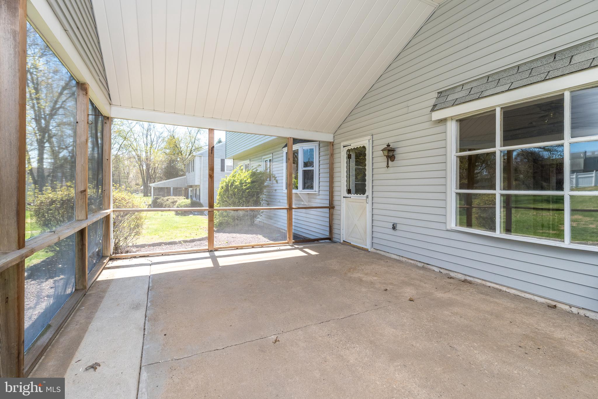 LONG LANE FARMS - Residential