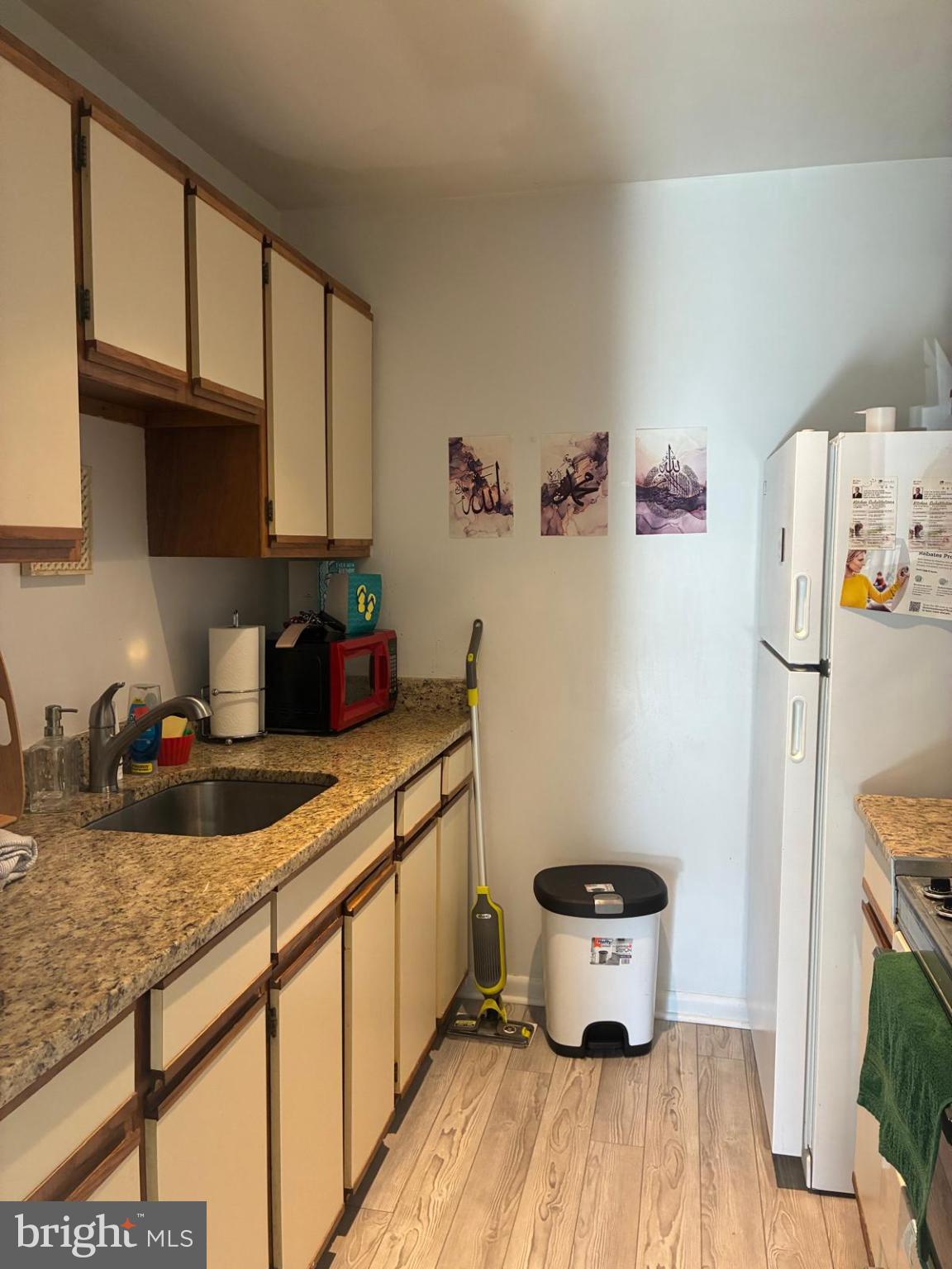 CEDARS COURT - Residential