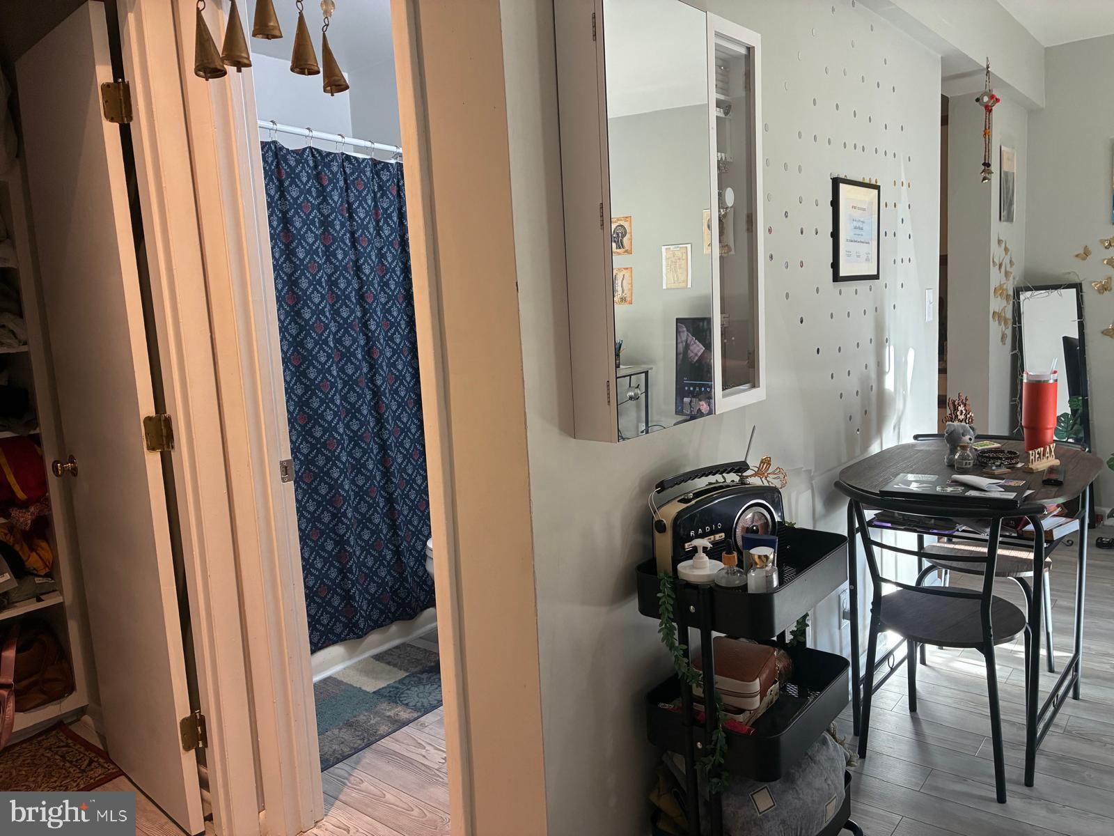 CEDARS COURT - Residential