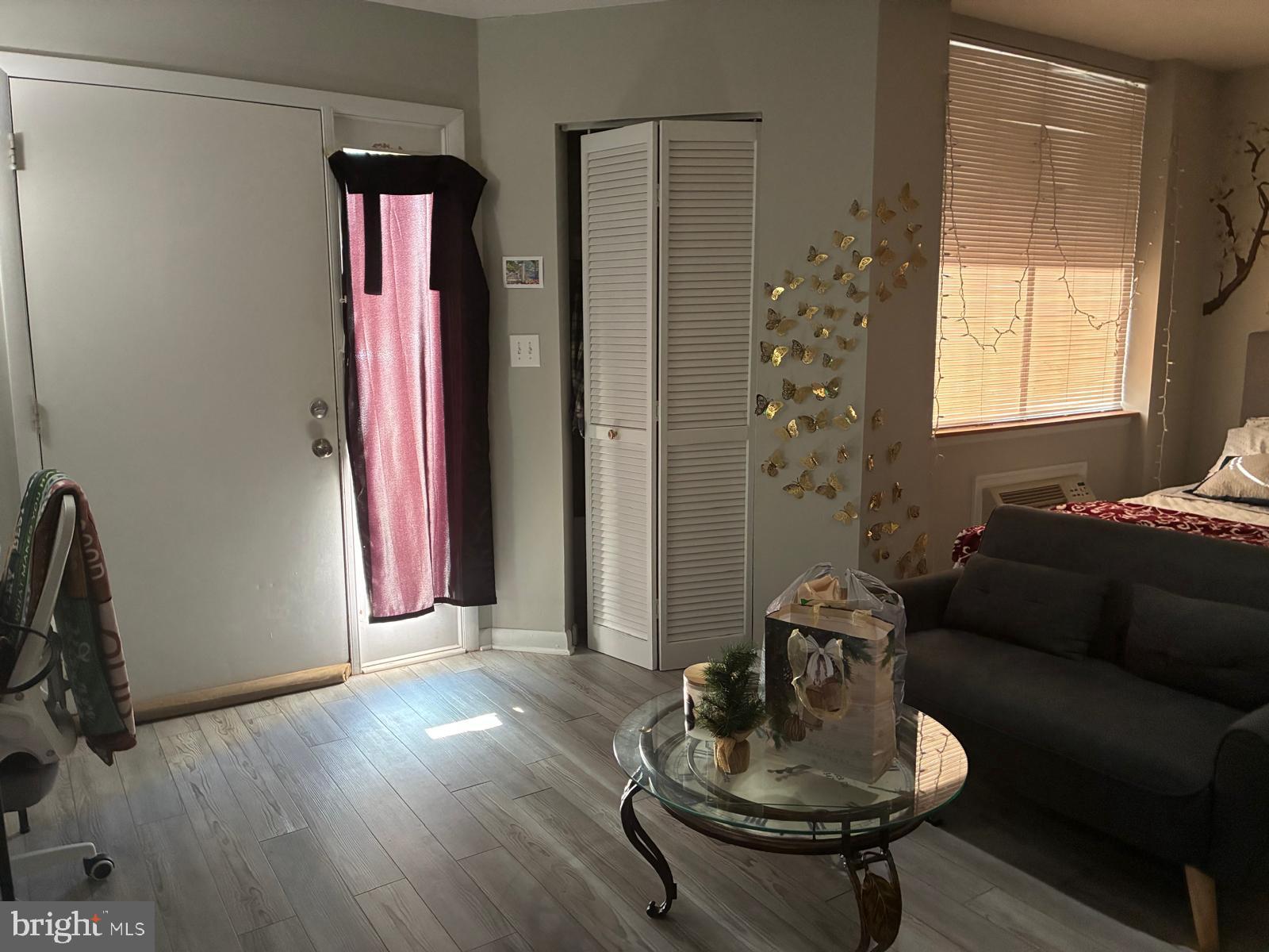 CEDARS COURT - Residential