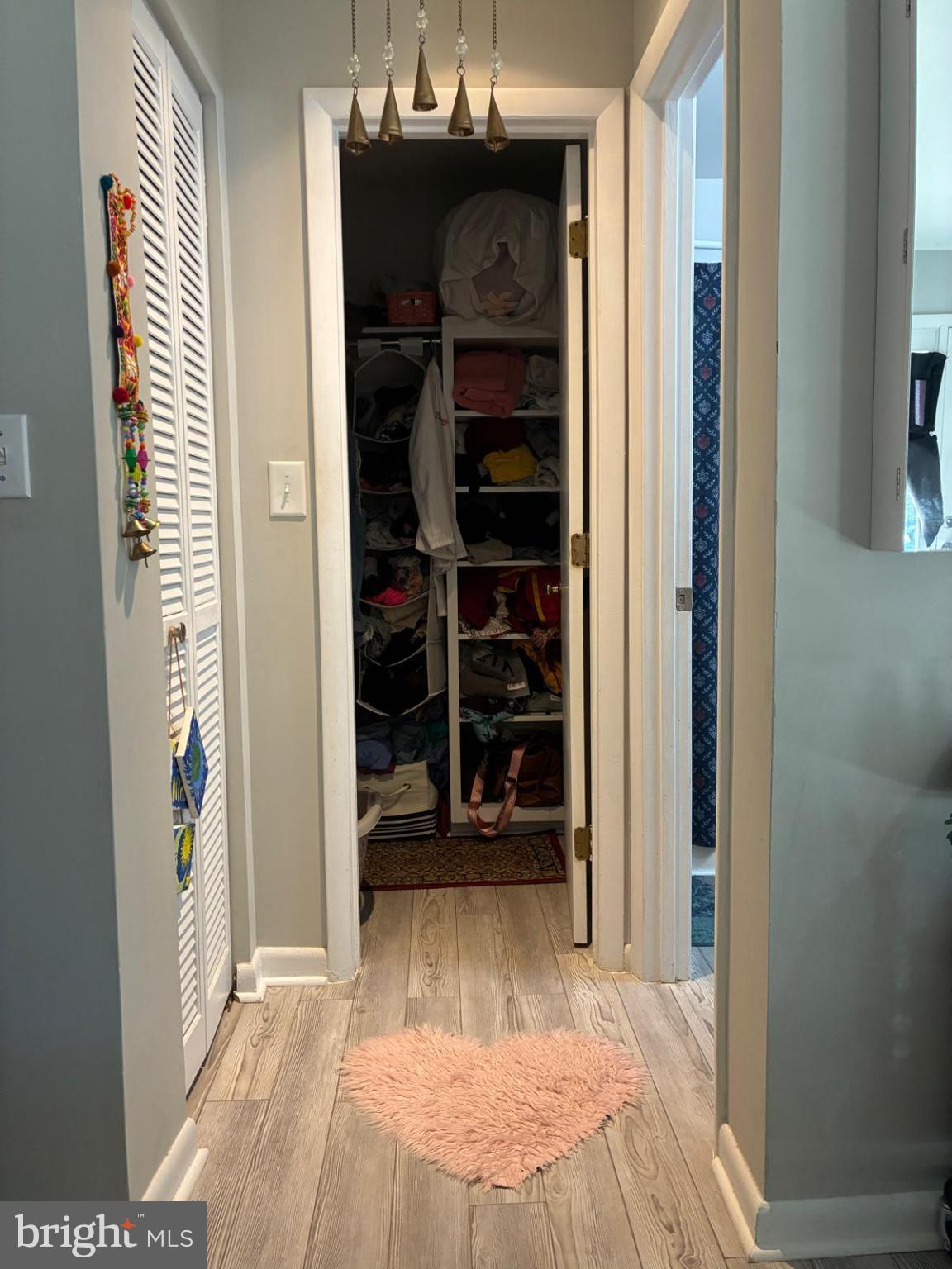 1243 CEDARS COURT B4