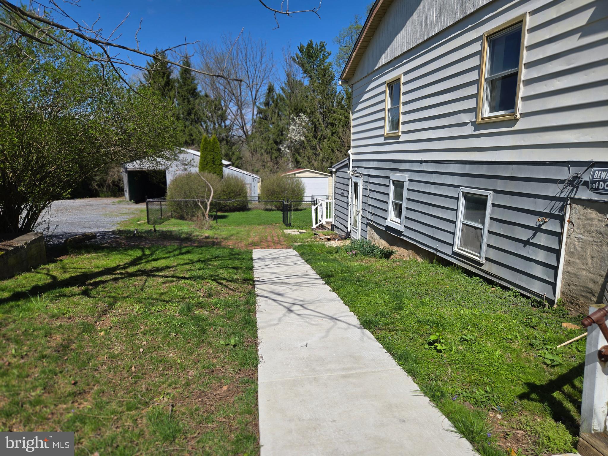 HAMPSTEAD - Residential