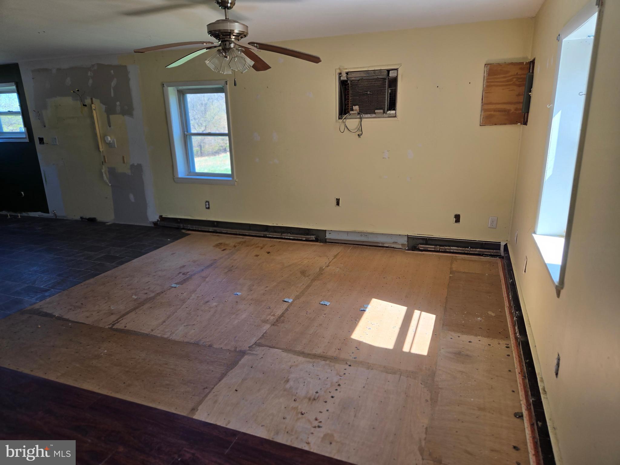 HAMPSTEAD - Residential