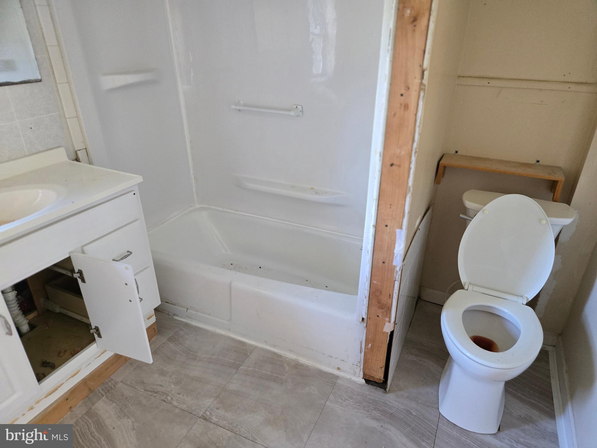 HAMPSTEAD - Residential