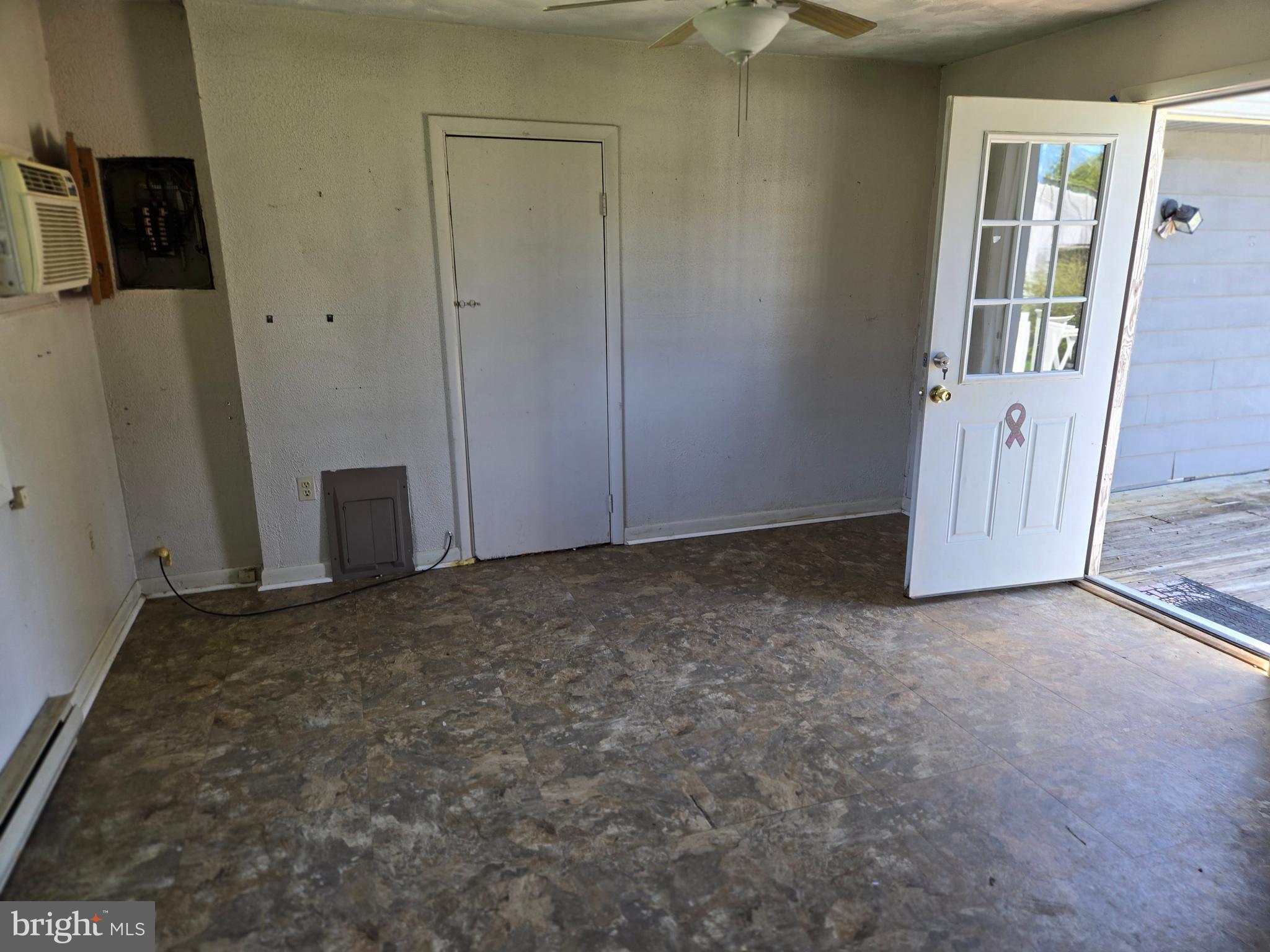 HAMPSTEAD - Residential